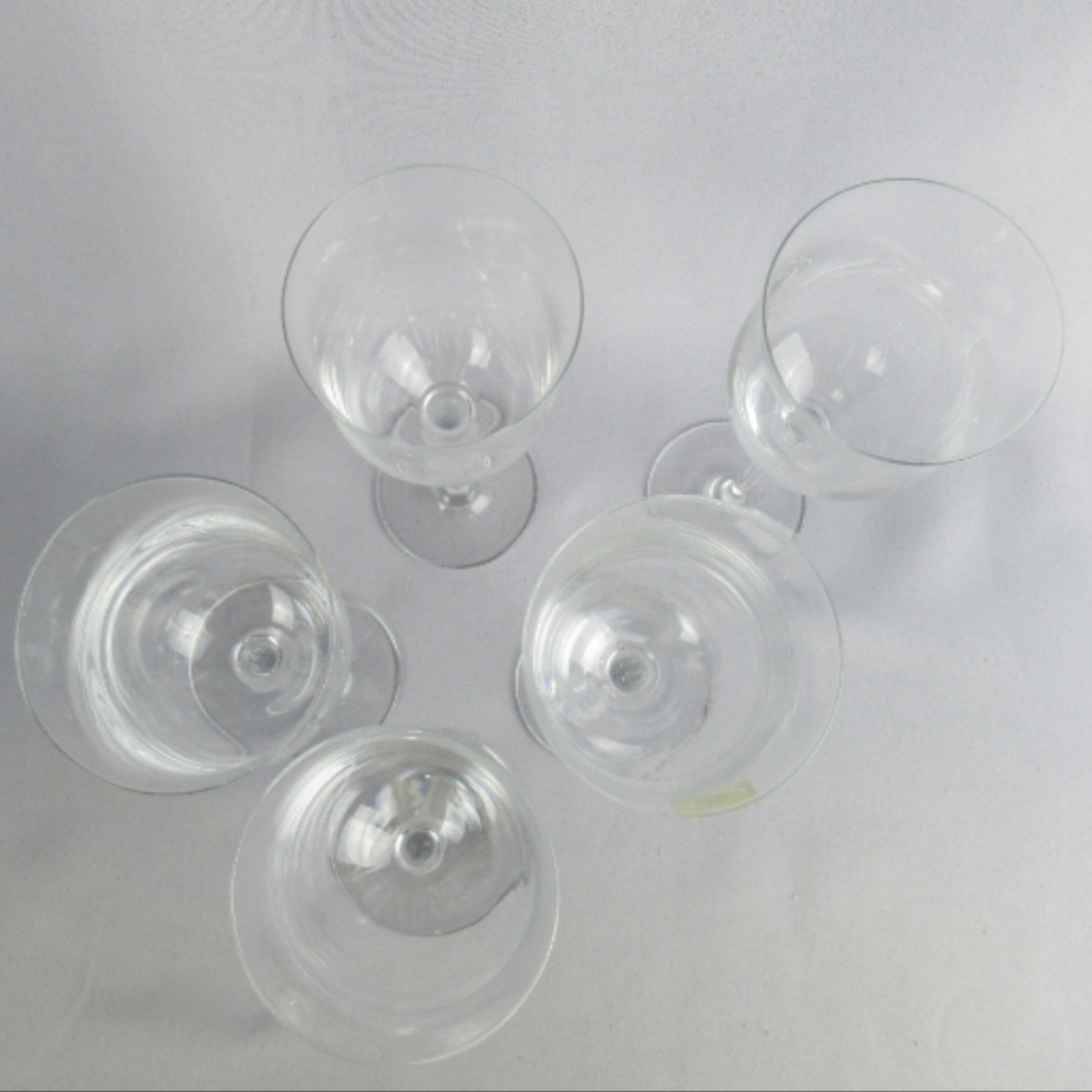 Lot de 5 grands verres à pied "tulipes" en cristal fait main Très bon état - Vue 2 - 