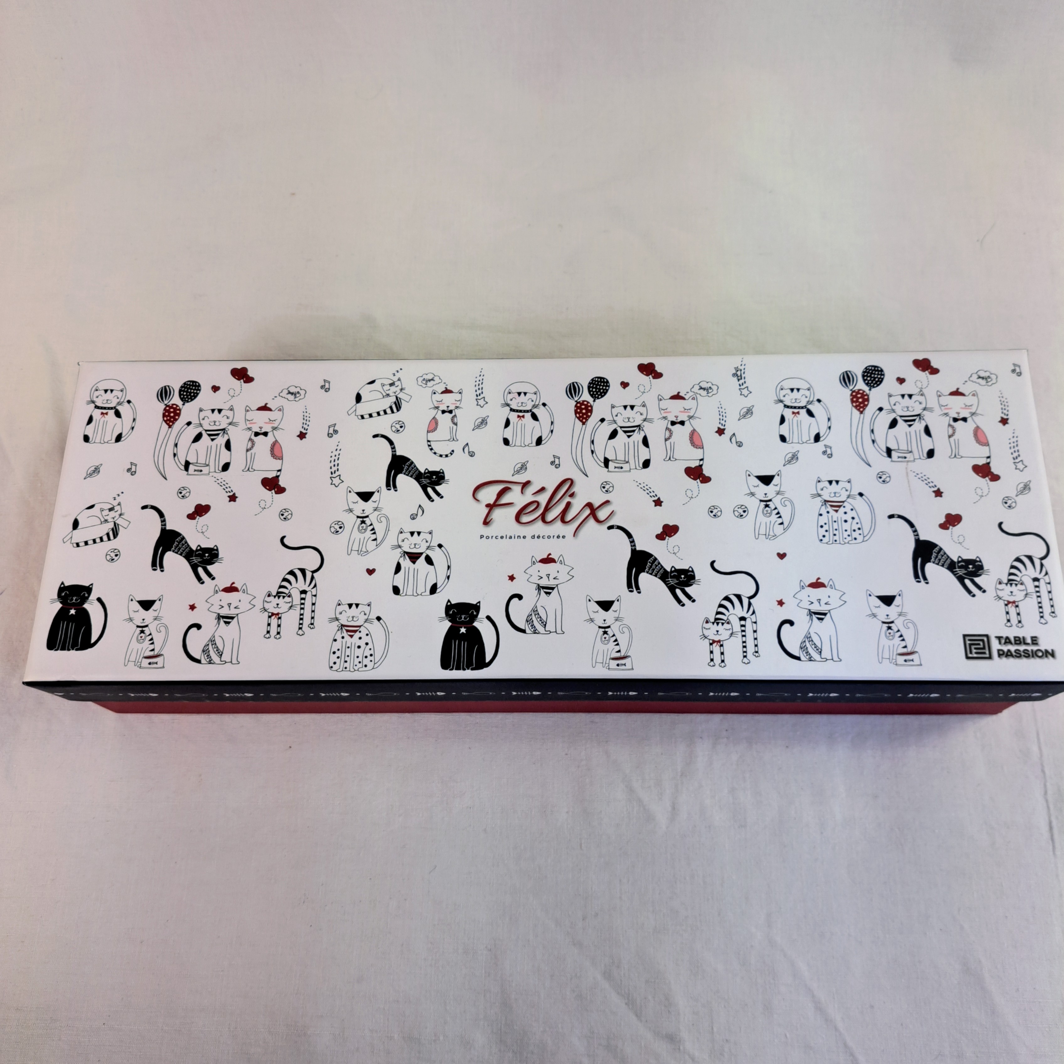 Lot de 8 Tasses à motifs chats Comme neuf - Vue 2 - 