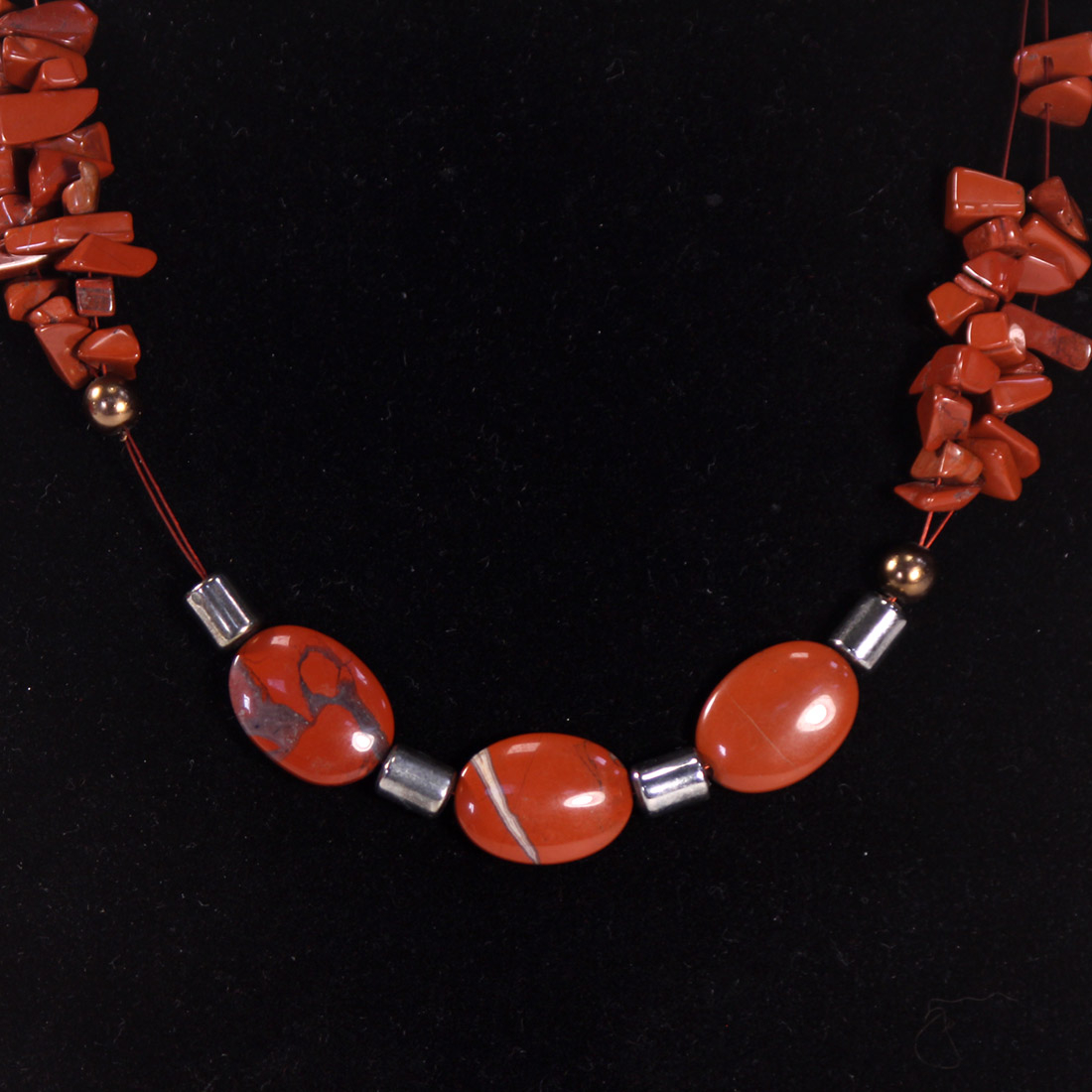 Voir photo 2 de Collier en jaspe Collier en jaspe Bon état - Vue 2 -