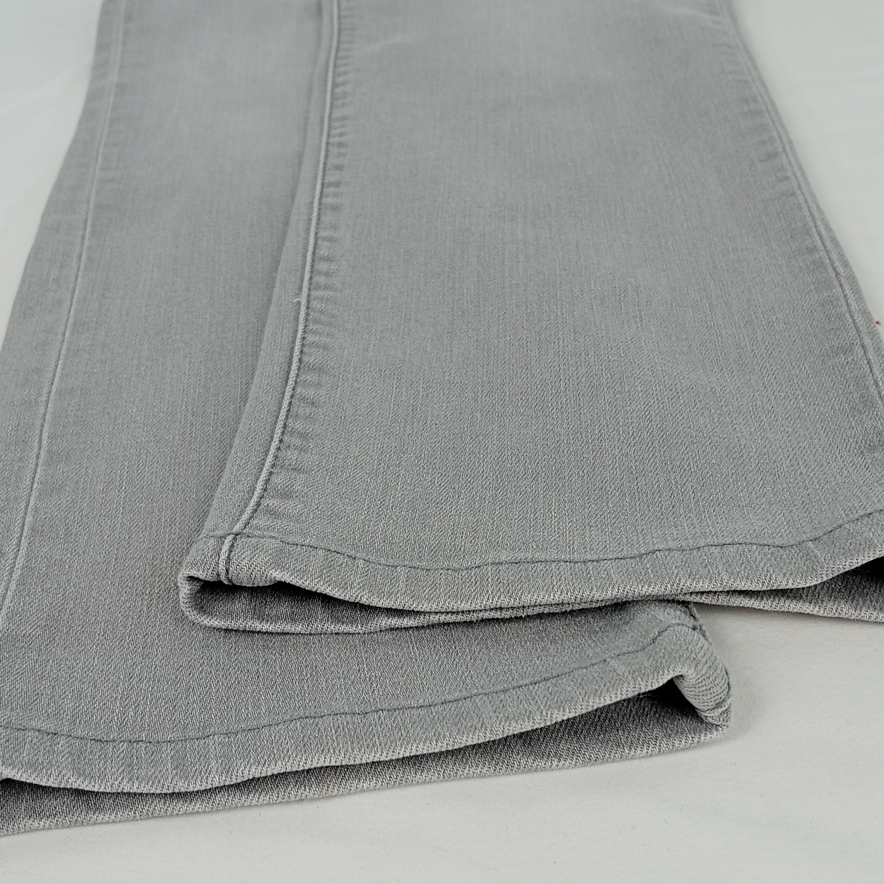 Jean italien- homme - marque tramarossa - coupe longue - couleur gris - taille M - US 30/ FR 40 Très bon état - Vue 9 - 