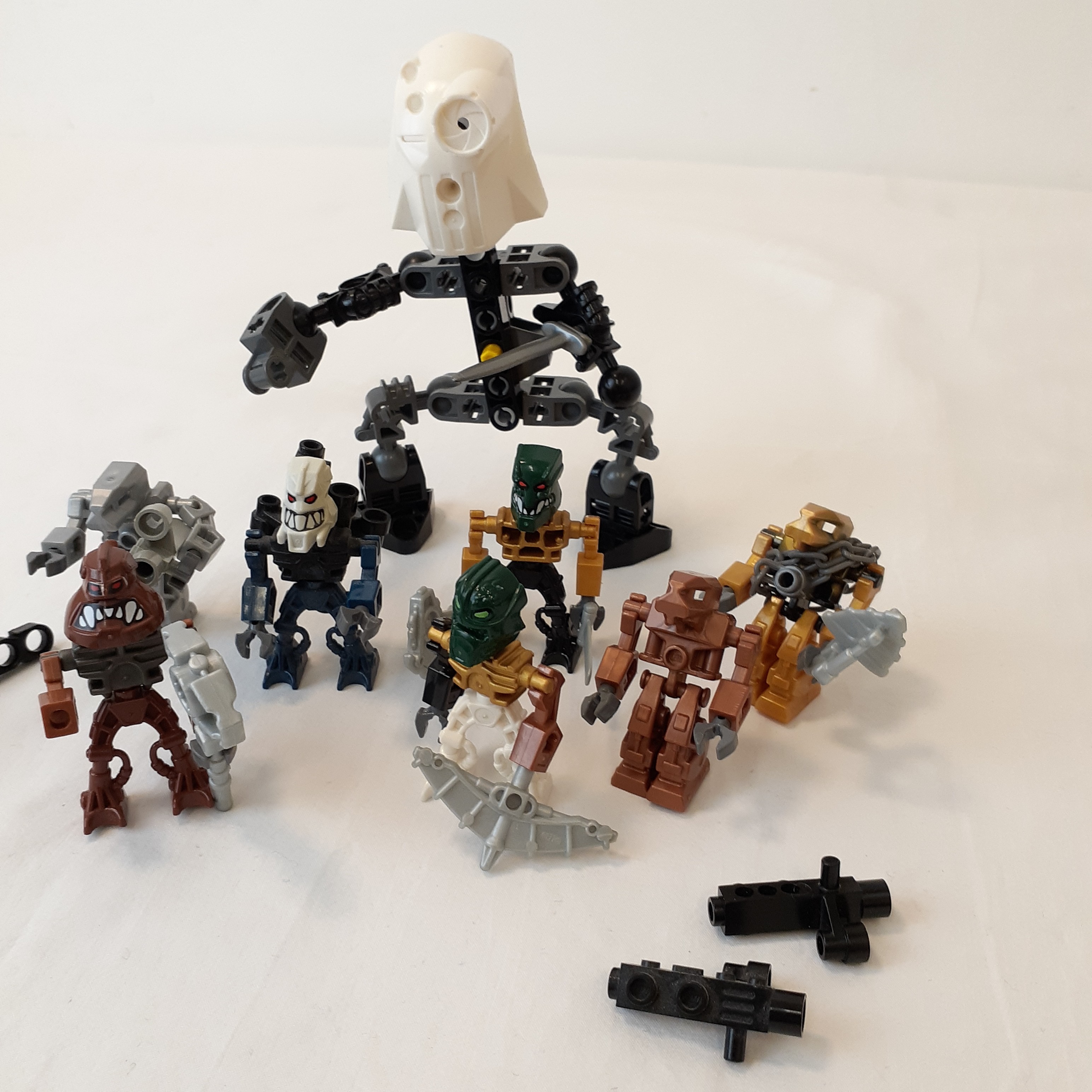 8 figurines de Lego Bionicle - Bon état - Photo 4