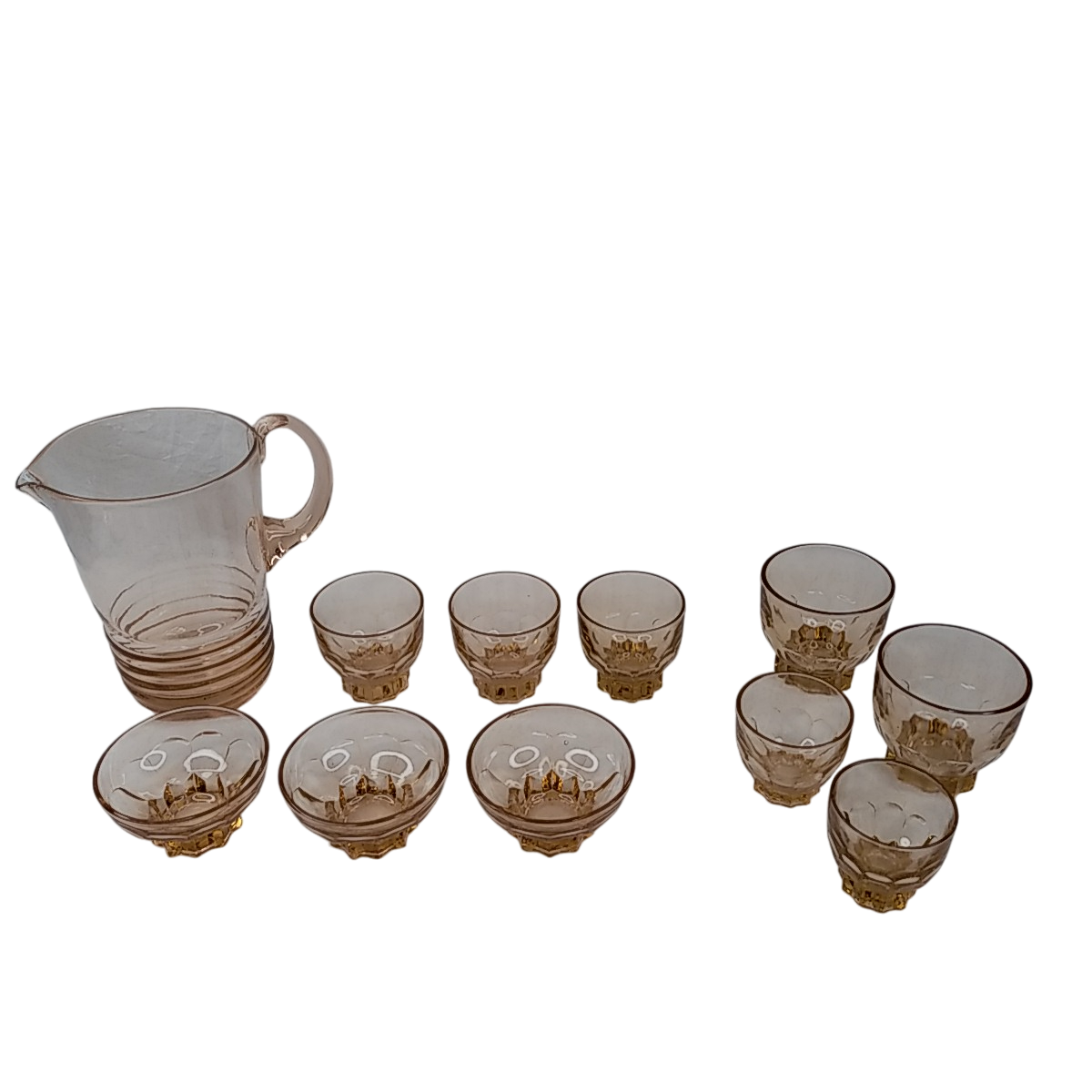 Service en verre rosaline 11 pièces Bon état -  reconditionné disponible sur Label Emmaüs