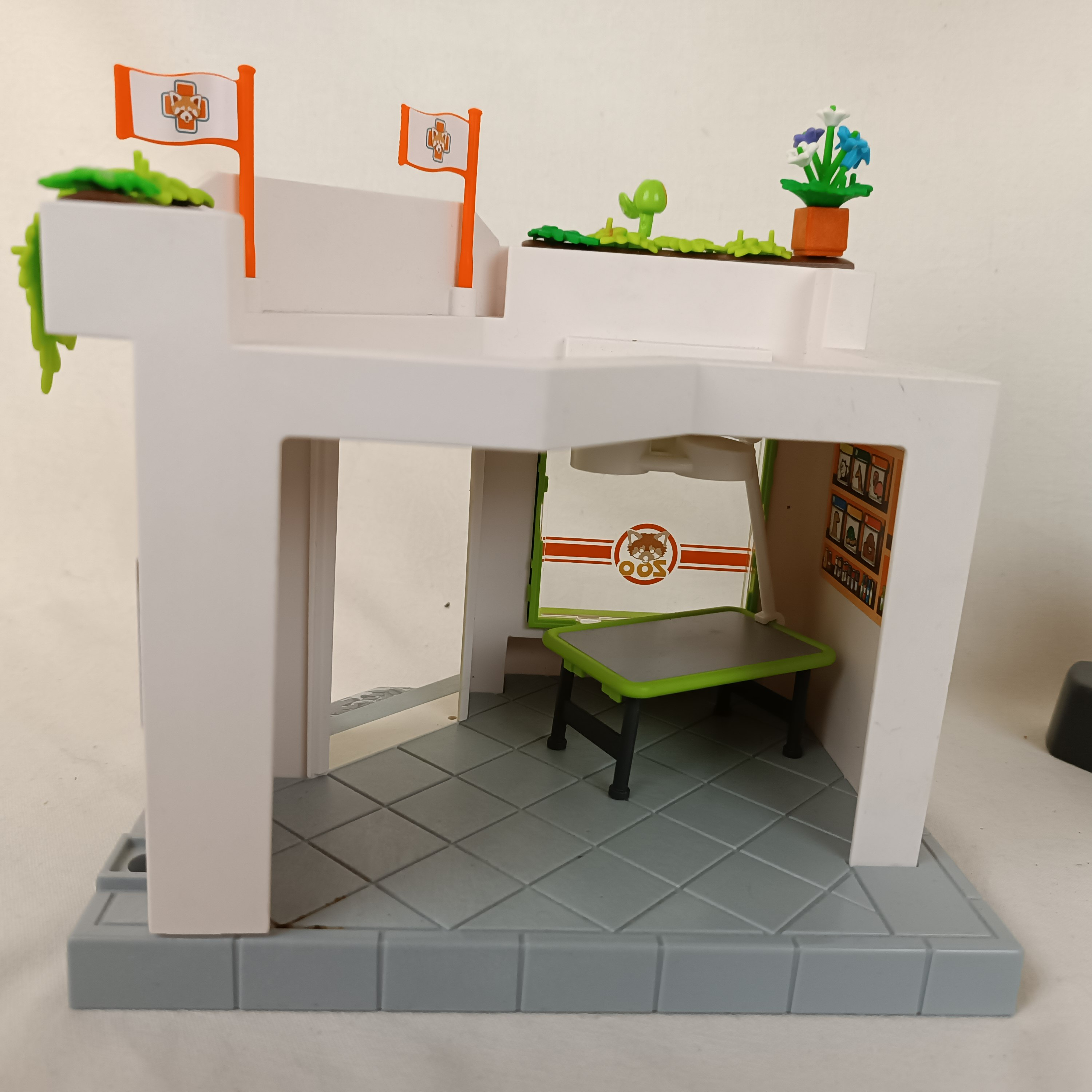 Ensemble Playmobil Zoo, Parc animalier et autres extensions : 175 animaux, 24 personnages Bon état - Vue 18 - 