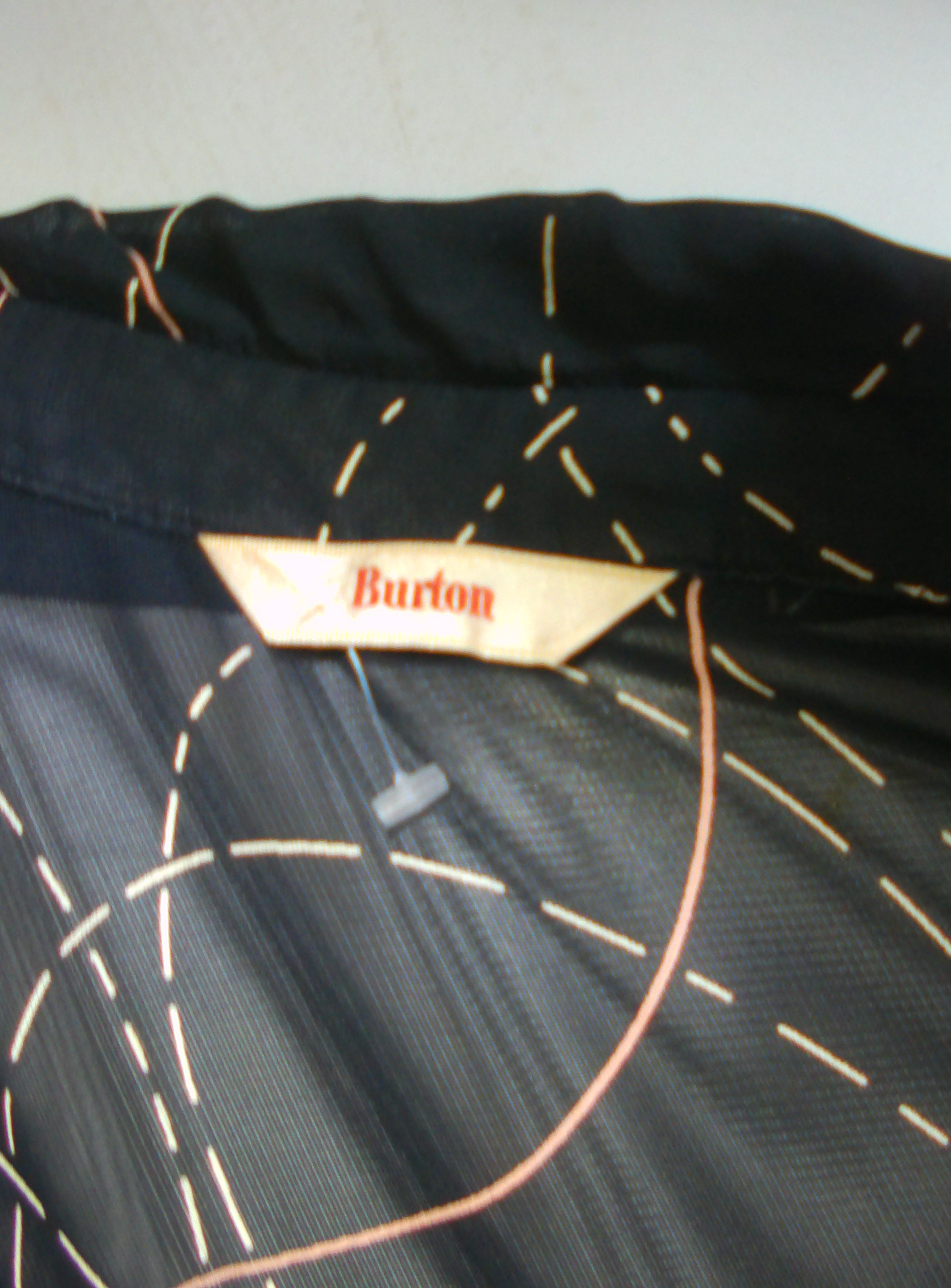 Chemisier BURTON, motifs blancs sur fond noir, taille 44 - Photo 5