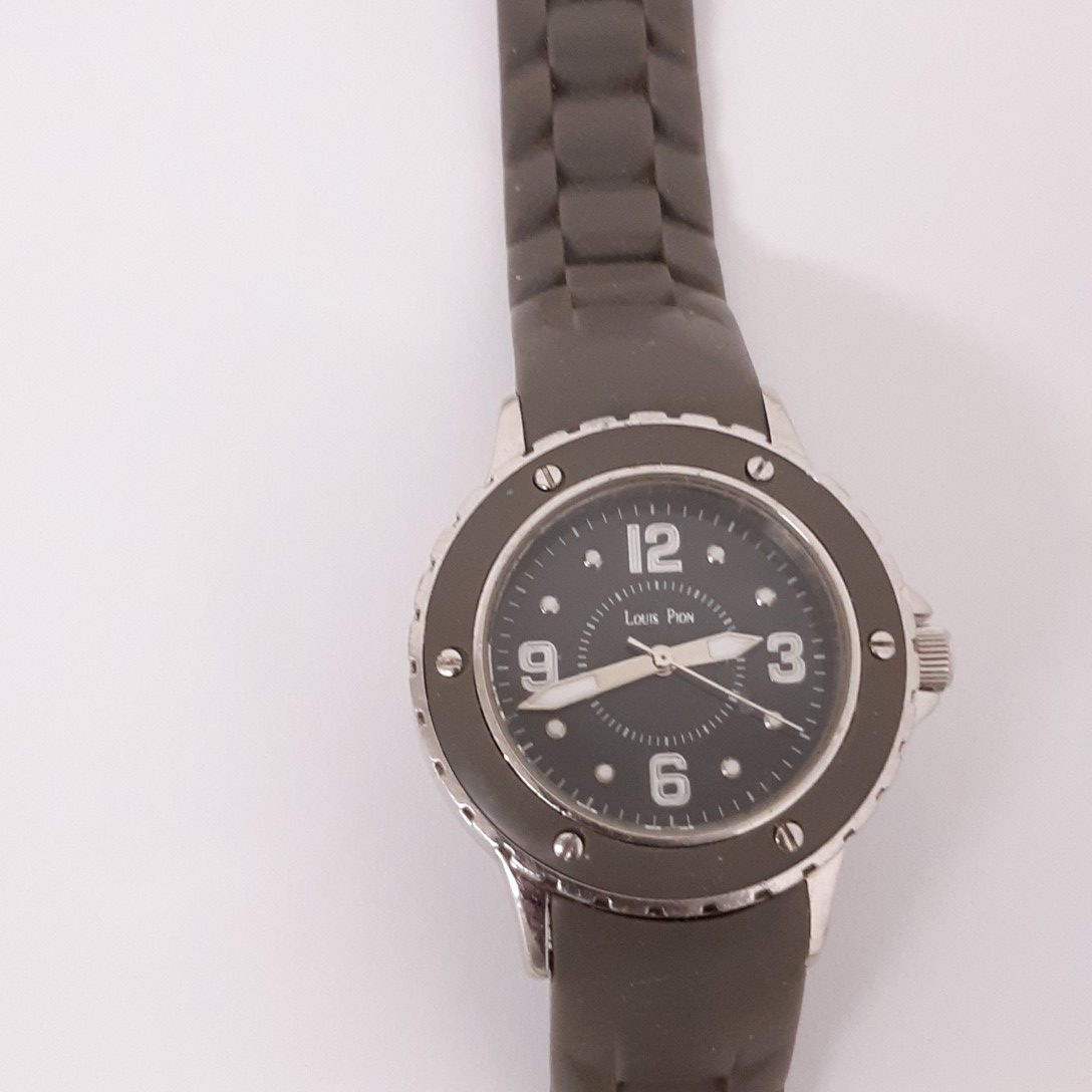 Montre vintage femme louis Pion avec cadran en acier numérotée C332 7IG - Photo 1