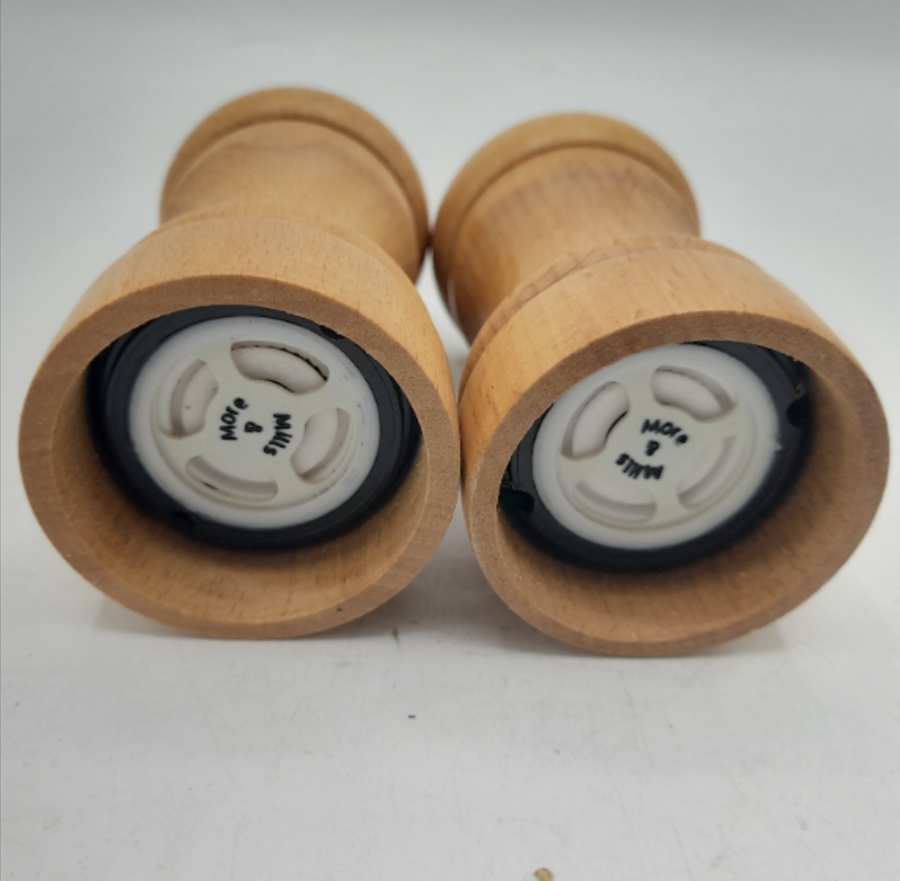Lot de 2 moulins à poivre et à sel en bois - Photo 3