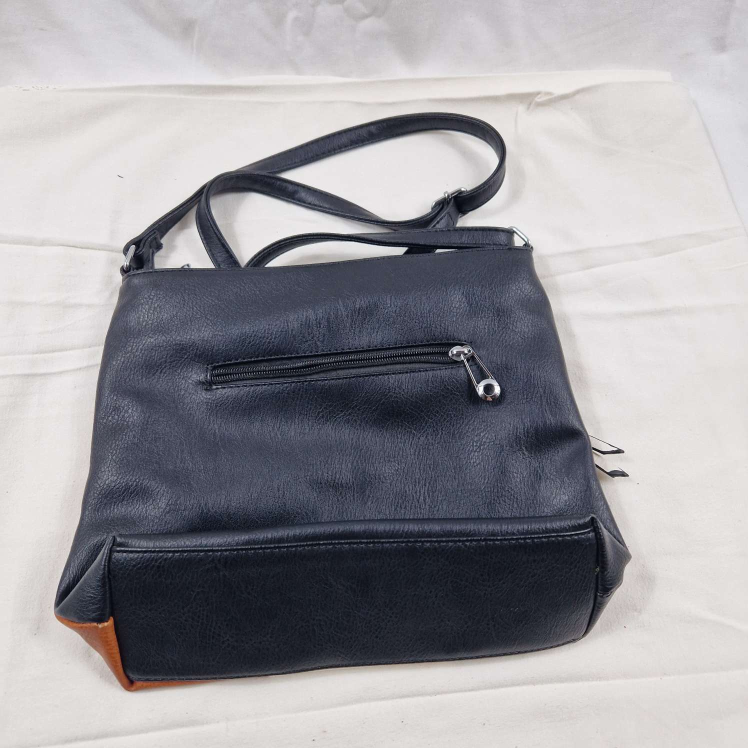 Voir photo 2 de Sac à main trois couleur Sac à main trois couleur Bon état - Vue 2 -