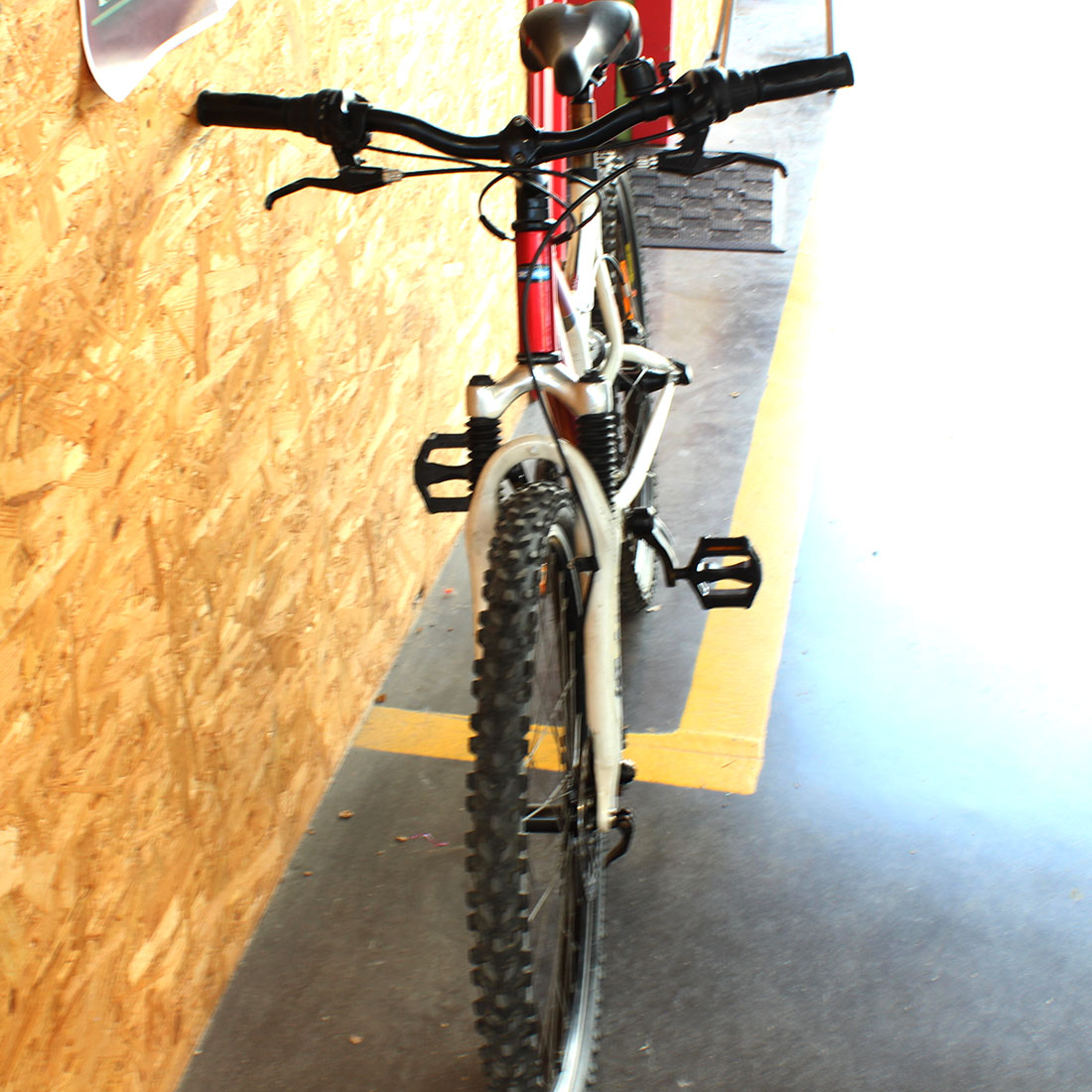 VTT Rockrider 6 Fire, 26", Taille M État correct - Vue 3 - 