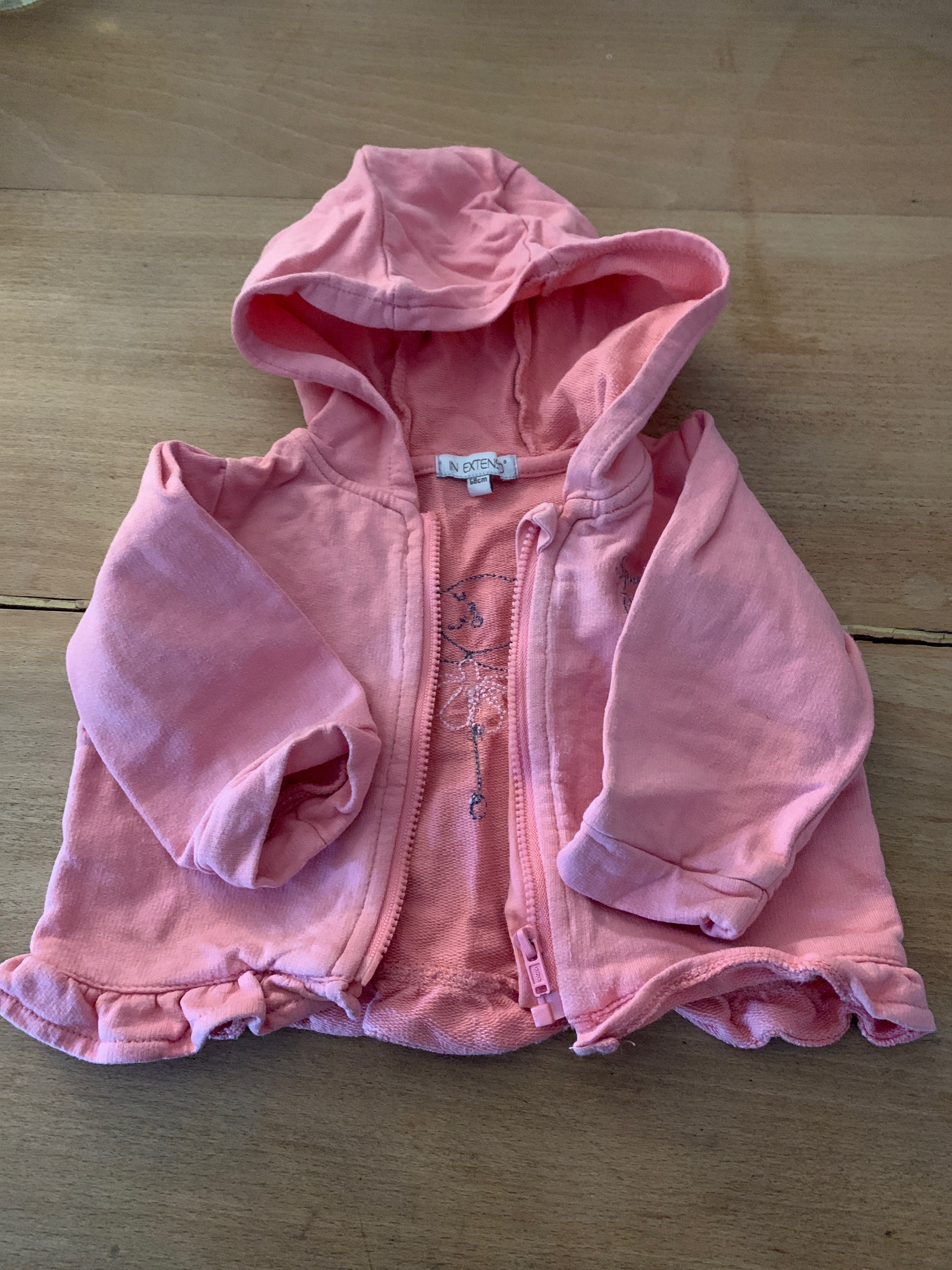 Voir photo 4 de Ensemble 6 mois fille « Kiabi, In Extenso » Ensemble 6 mois fille « Kiabi, In Extenso » - Vue 4 -