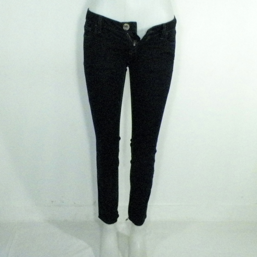 Jean's Femme Noir GUESS Taille Estimée 34.  -  reconditionné disponible sur Label Emmaüs