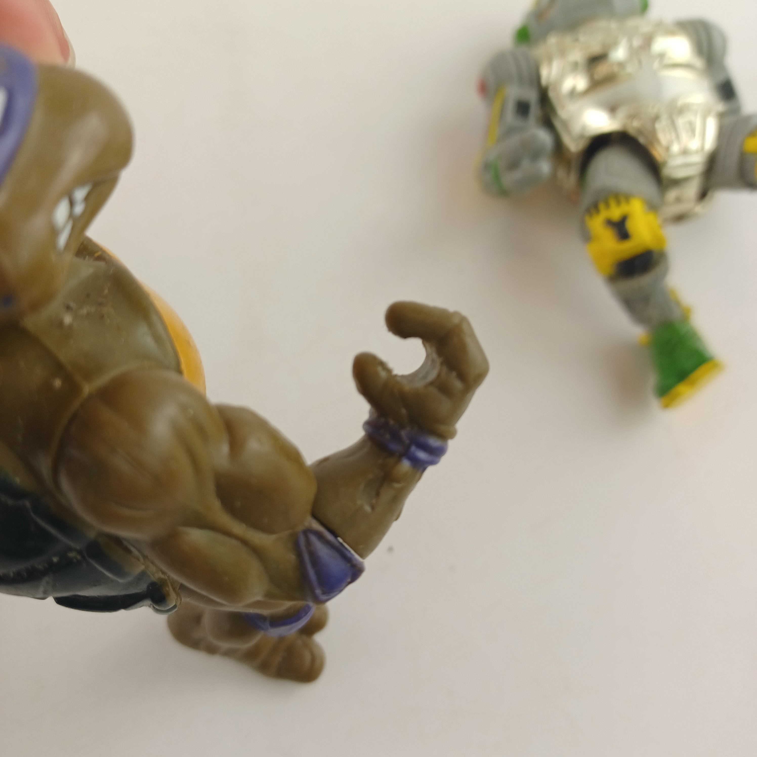 Lot de 3 figurines tortues ninja de la première série, Playmates toys et Mirage Studios de 1988 à 1992 Très bon état - Vue 4 - 