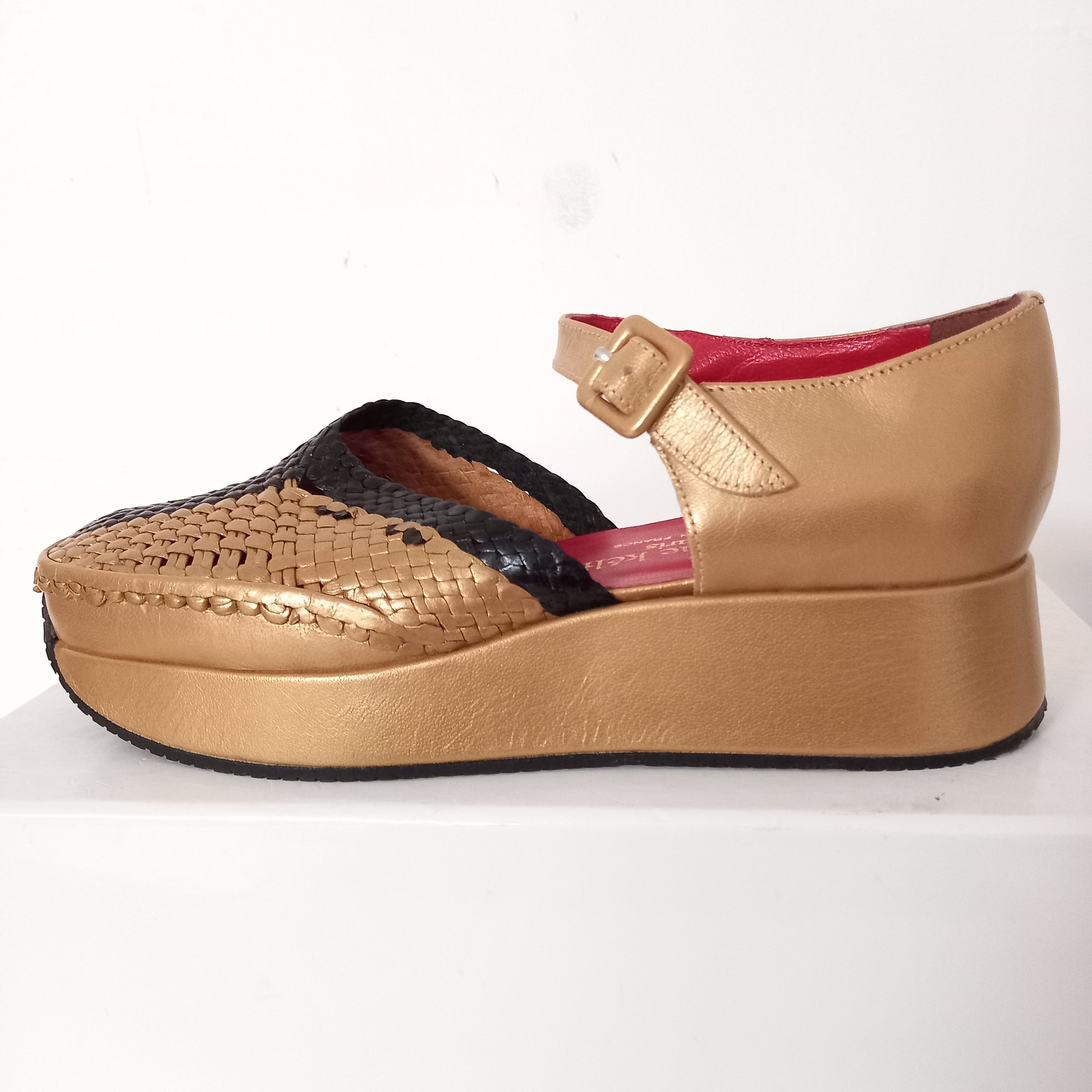 Voir photo 3 de Chaussures femme doré Stéphane Kélian pointure 39 Chaussures femme doré Stéphane Kélian pointure 39 Bon état - Vue 3 -