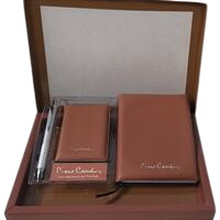 Ensemble écriture Pierre Cardin  -  reconditionné disponible sur Label Emmaüs