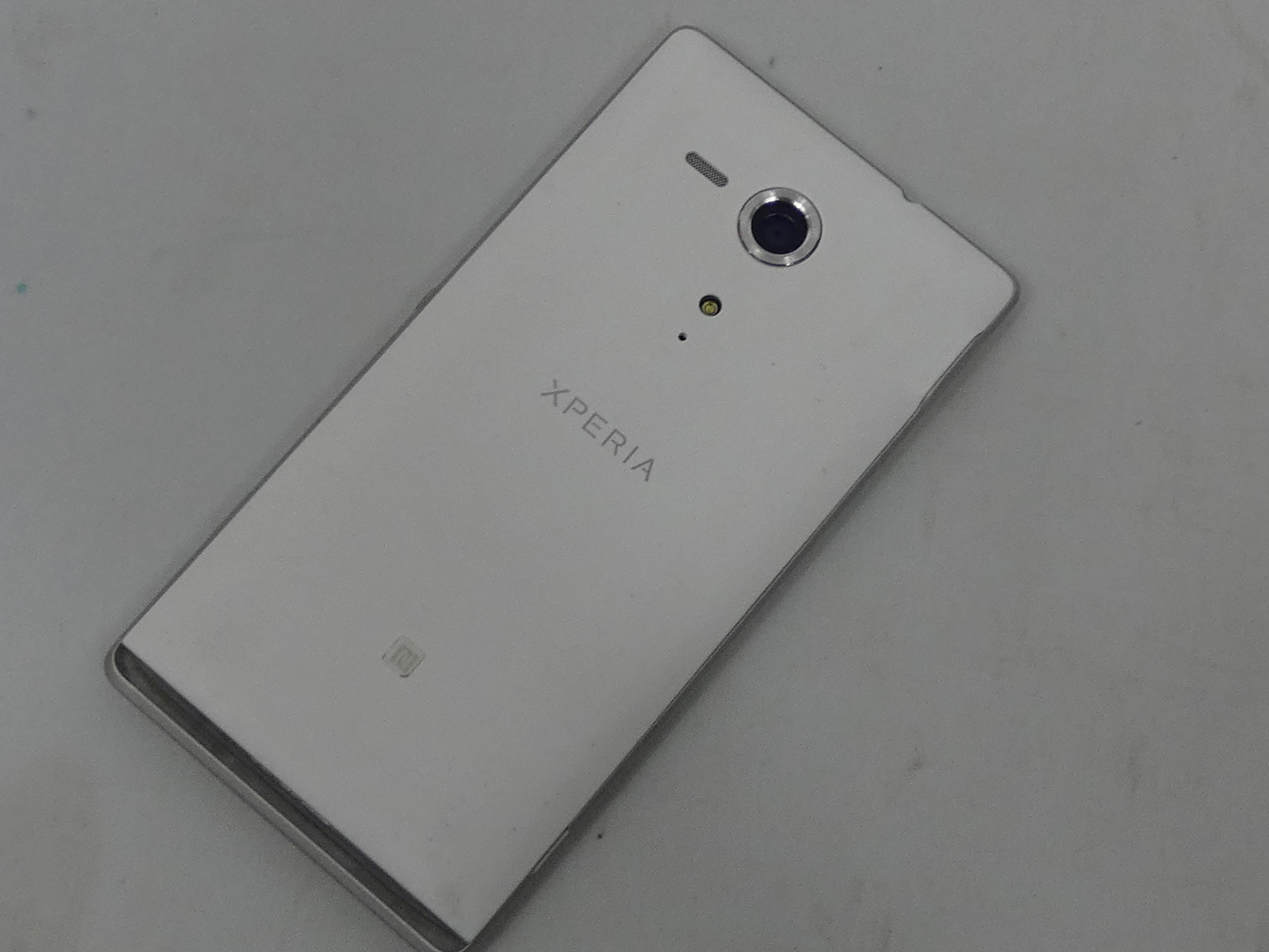 Smartphone SONY XPERIA Model C5303 - Photo 2