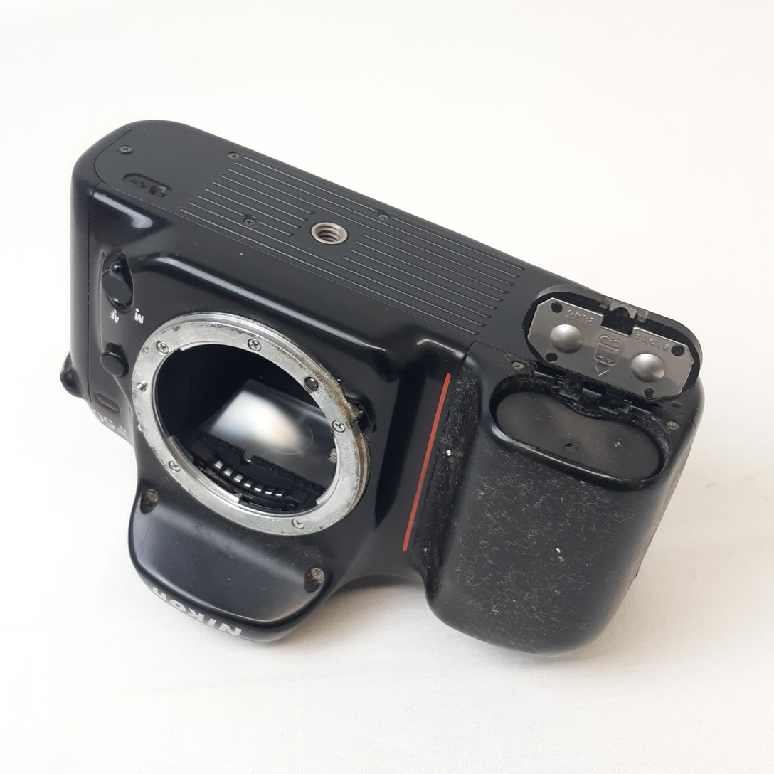 Appareil photo argentique Nikon f50 - Photo 6