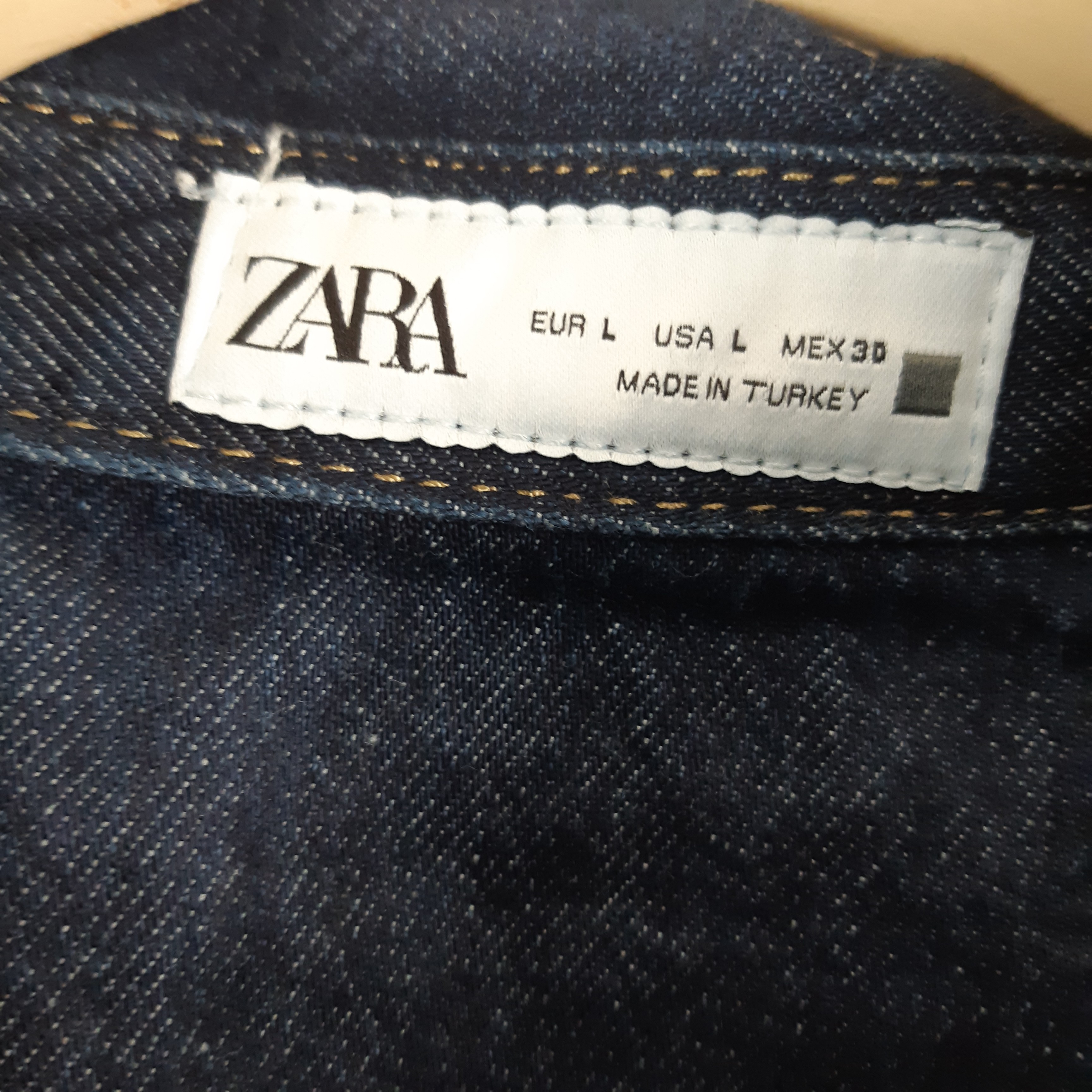 Zara - Veste denim courte bleue - Taille L mesures Carrure= 40 Poitrine= 52 Longueur= 44 Très bon état - Vue 5 - 