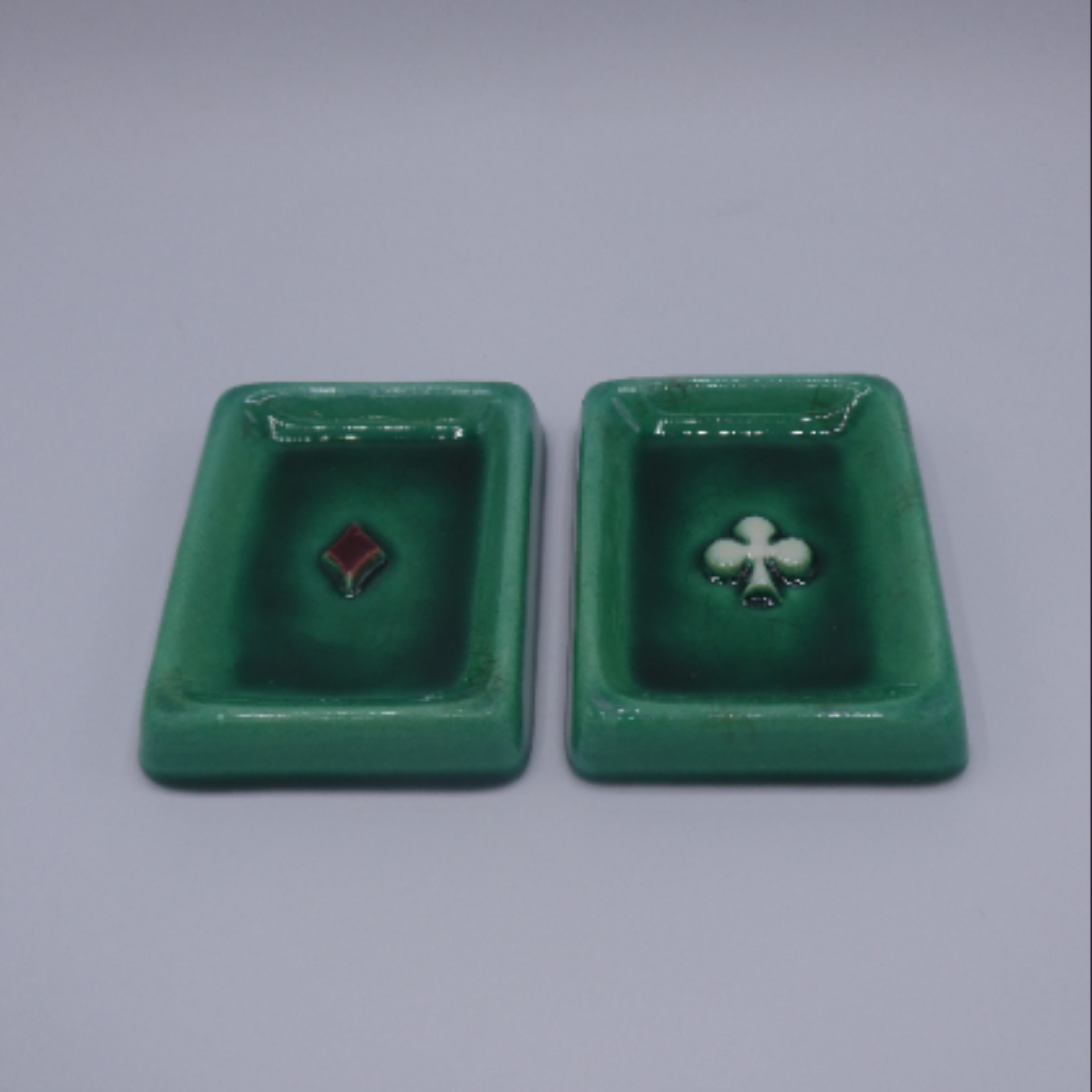 Lot de 2 cendriers verts en céramique - Photo 1
