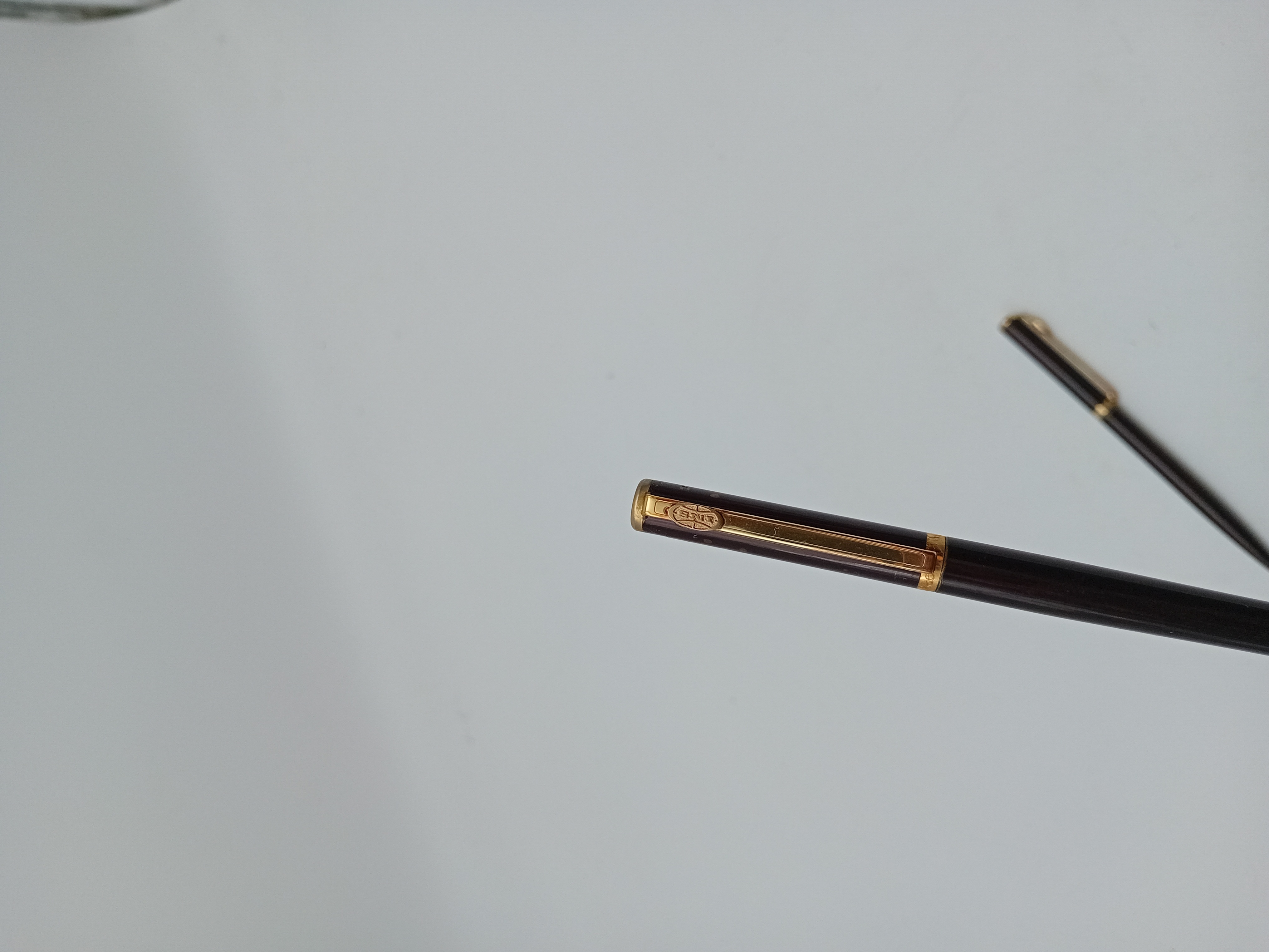 Lot de 2 stylos IMS bordeaux et dorés Bon état - Vue 4 - 