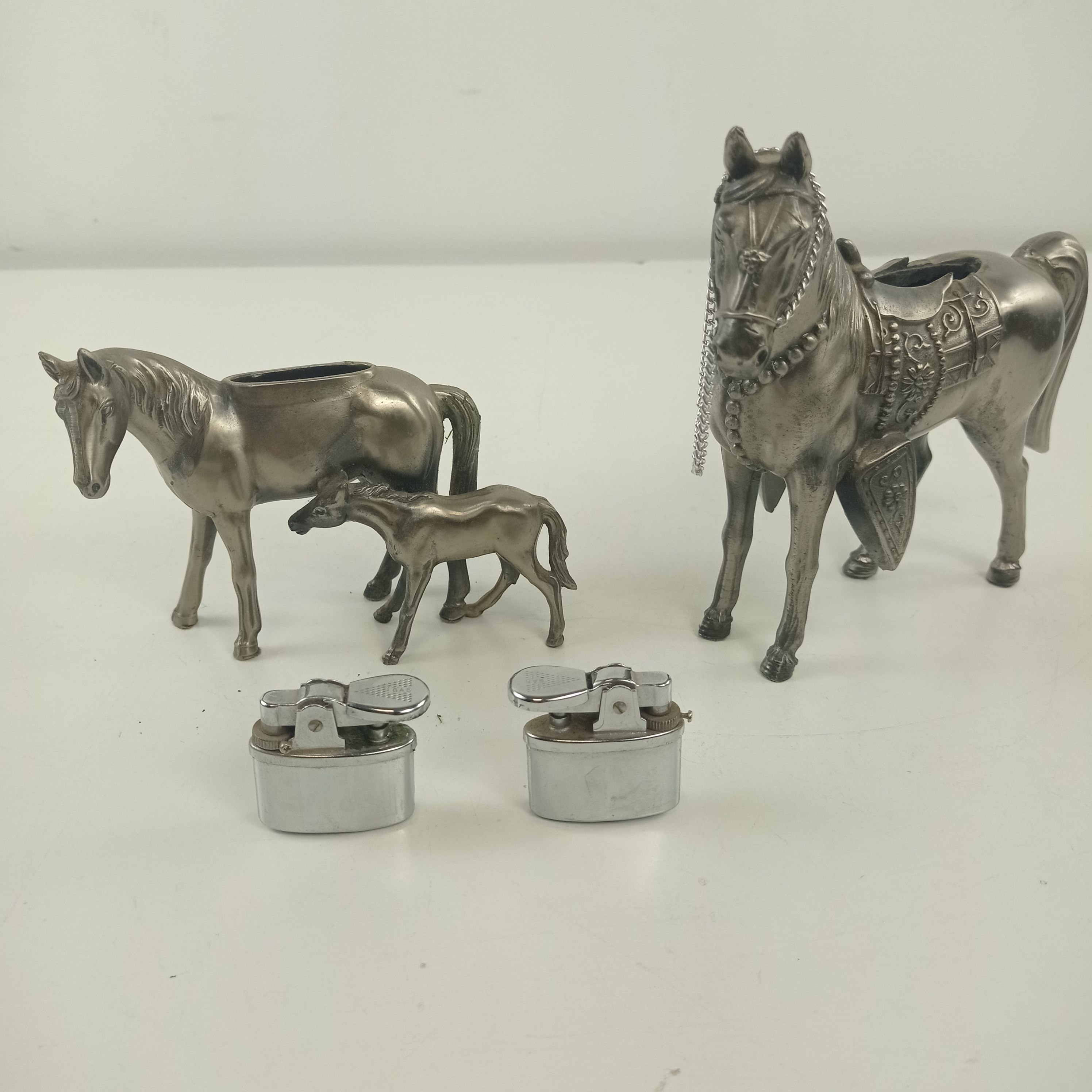 Statuettes chevalines à usage de briquet. Métal Très bon état - Vue 4 - 
