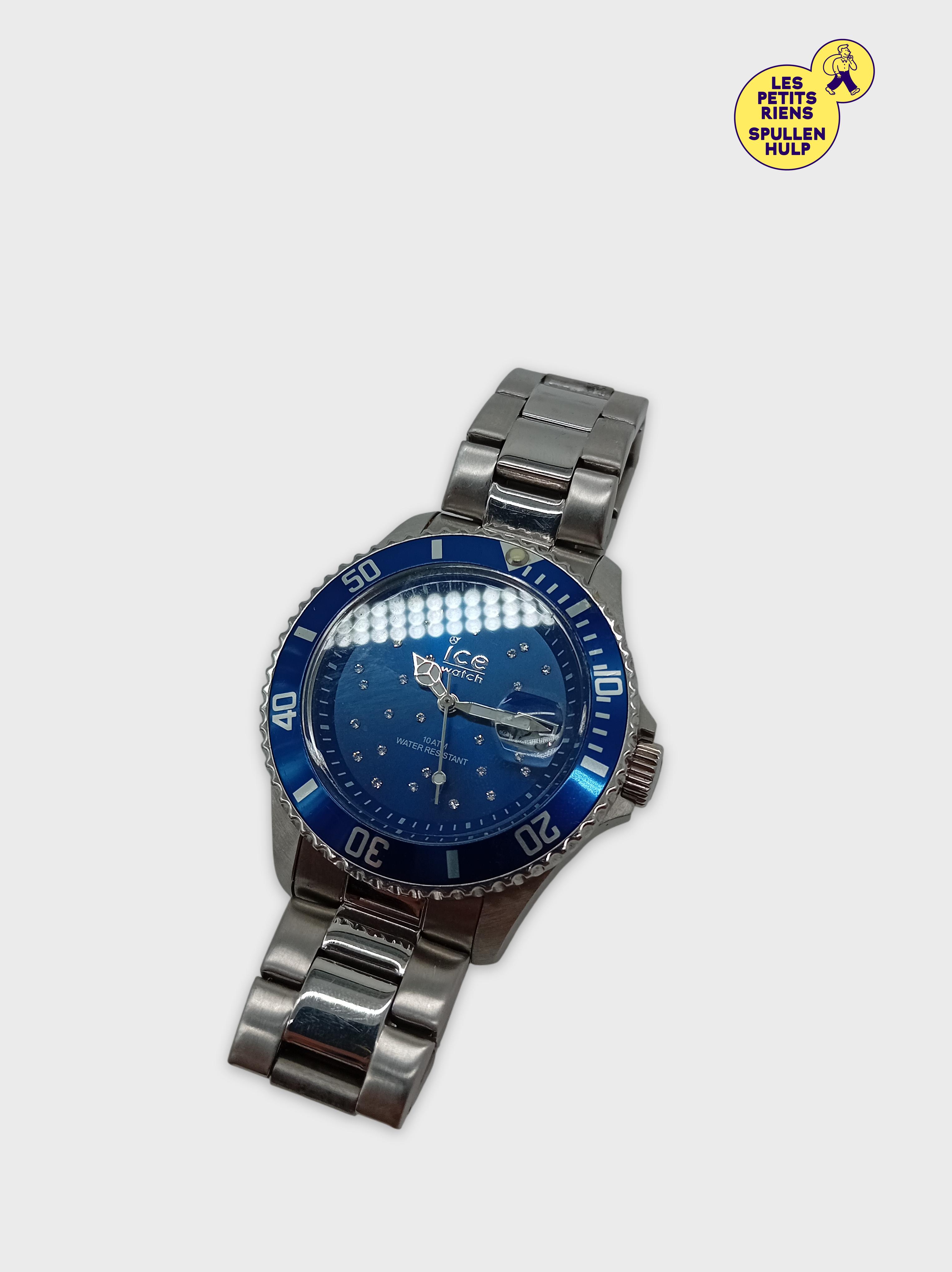 Montre Ice watch bleue et argentée en acier inoxydable Bon état -  reconditionné disponible sur Label Emmaüs