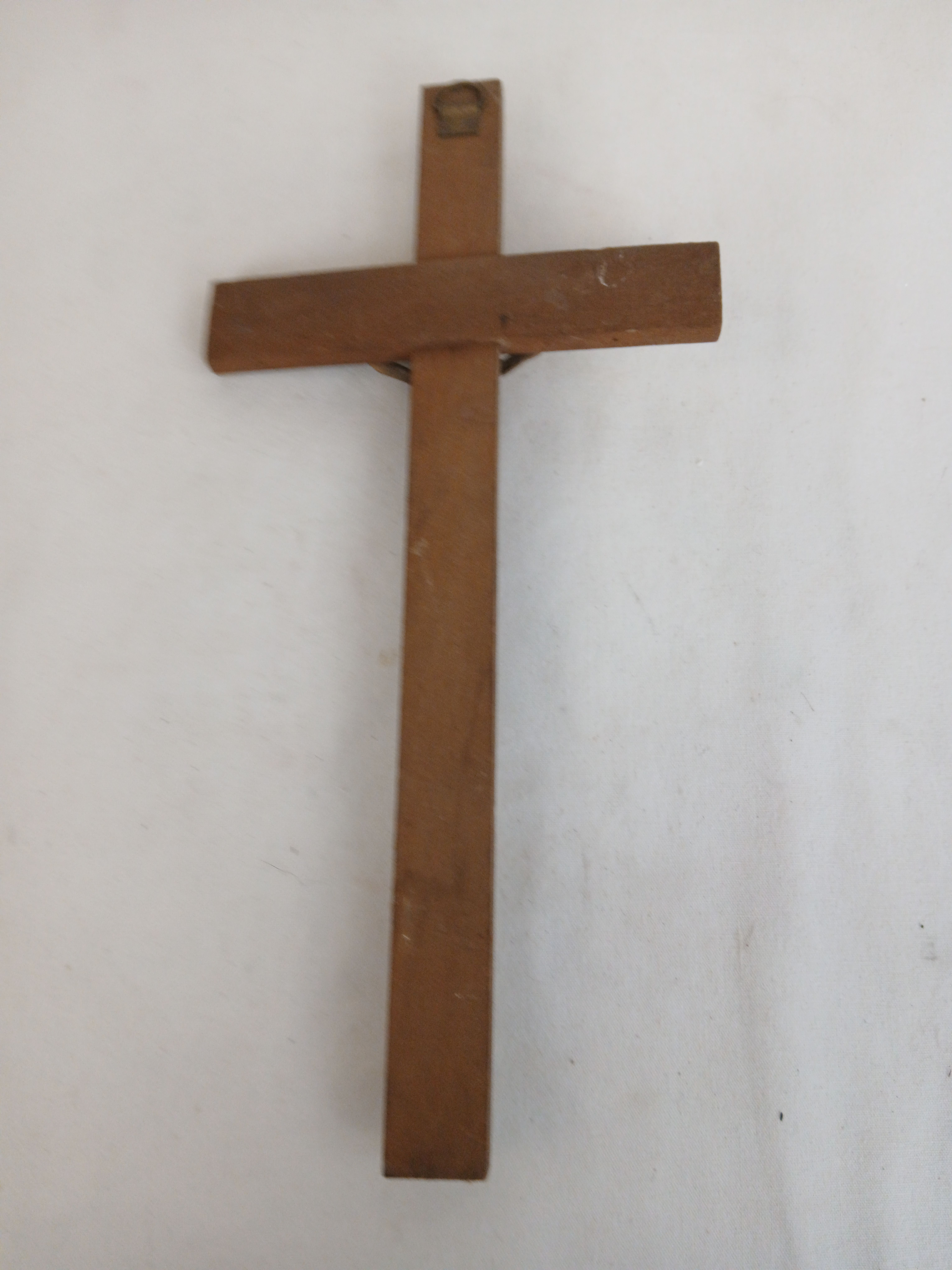 Crucifix - Photo 2
