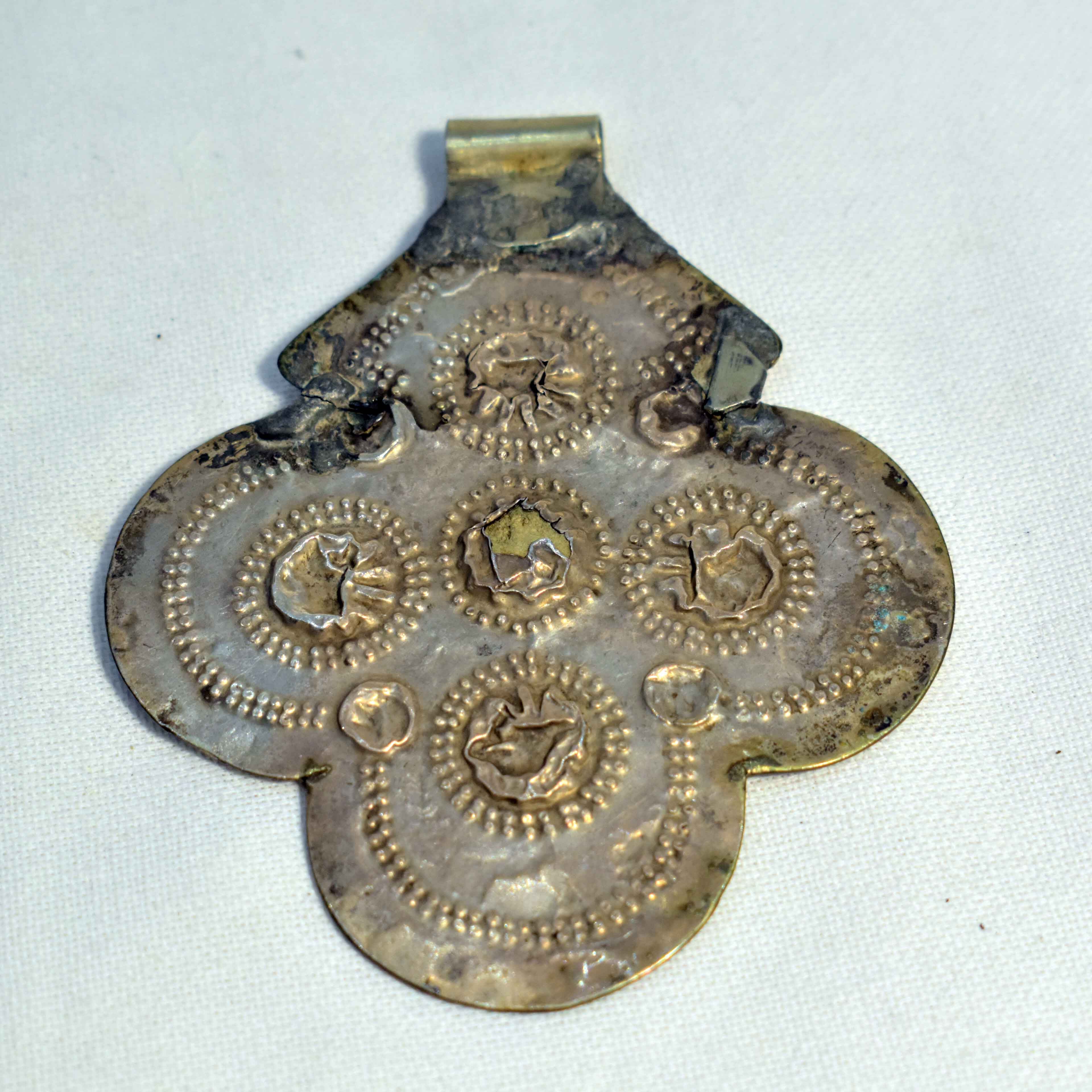 Lot de Bijoux Berbères Anciens - Pate de Verre & Métal Argenté Bon état - Vue 17 - 