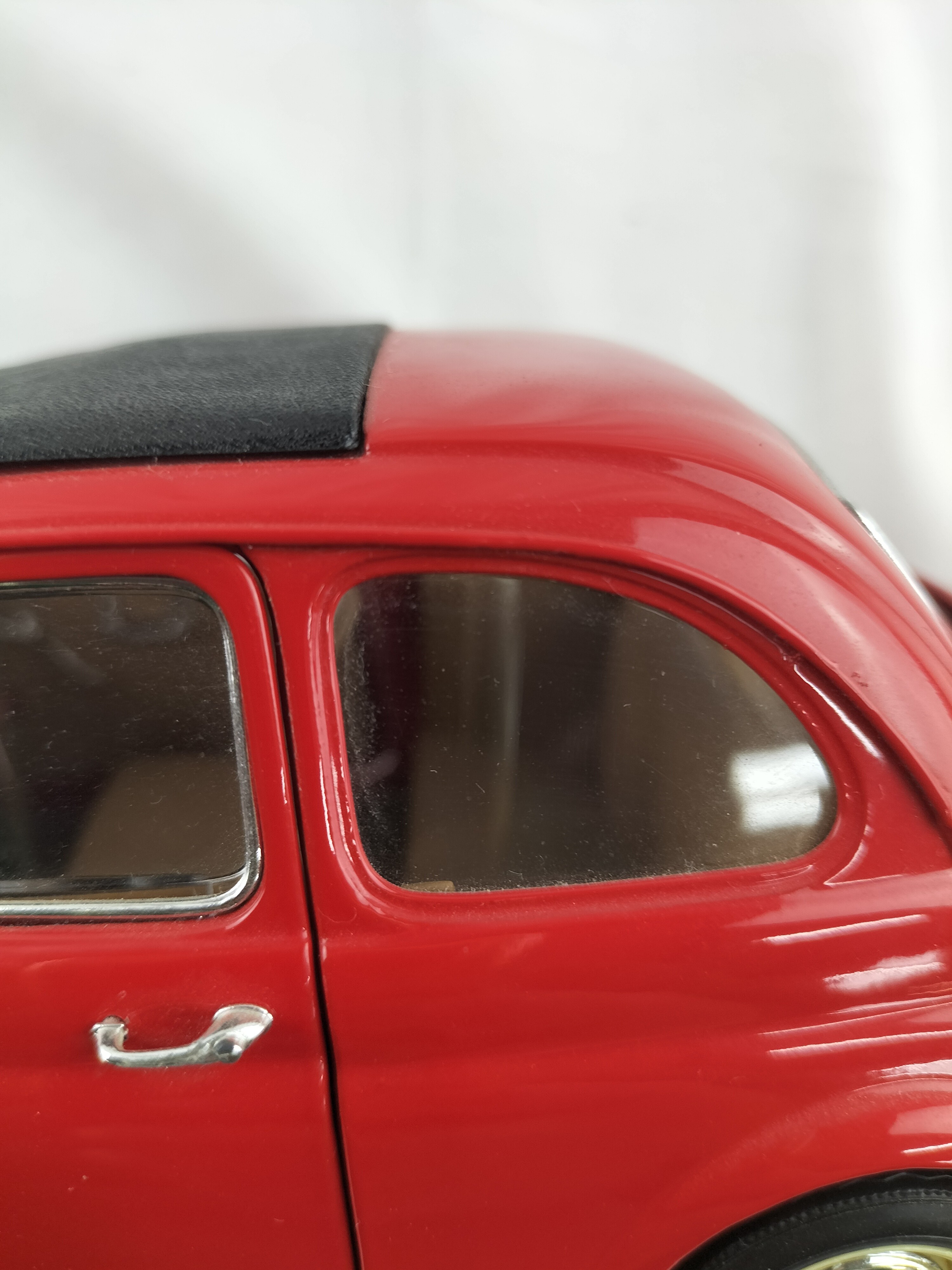 Voir photo 11 de Lot de 8 voitures miniatures de collection – Ferrari, Porsche, Mustang, Cadillac, Corvette Lot de 8 voitures miniatures de collection – Ferrari, Porsche, Mustang, Cadillac, Corvette Bon état - Vue 11 -