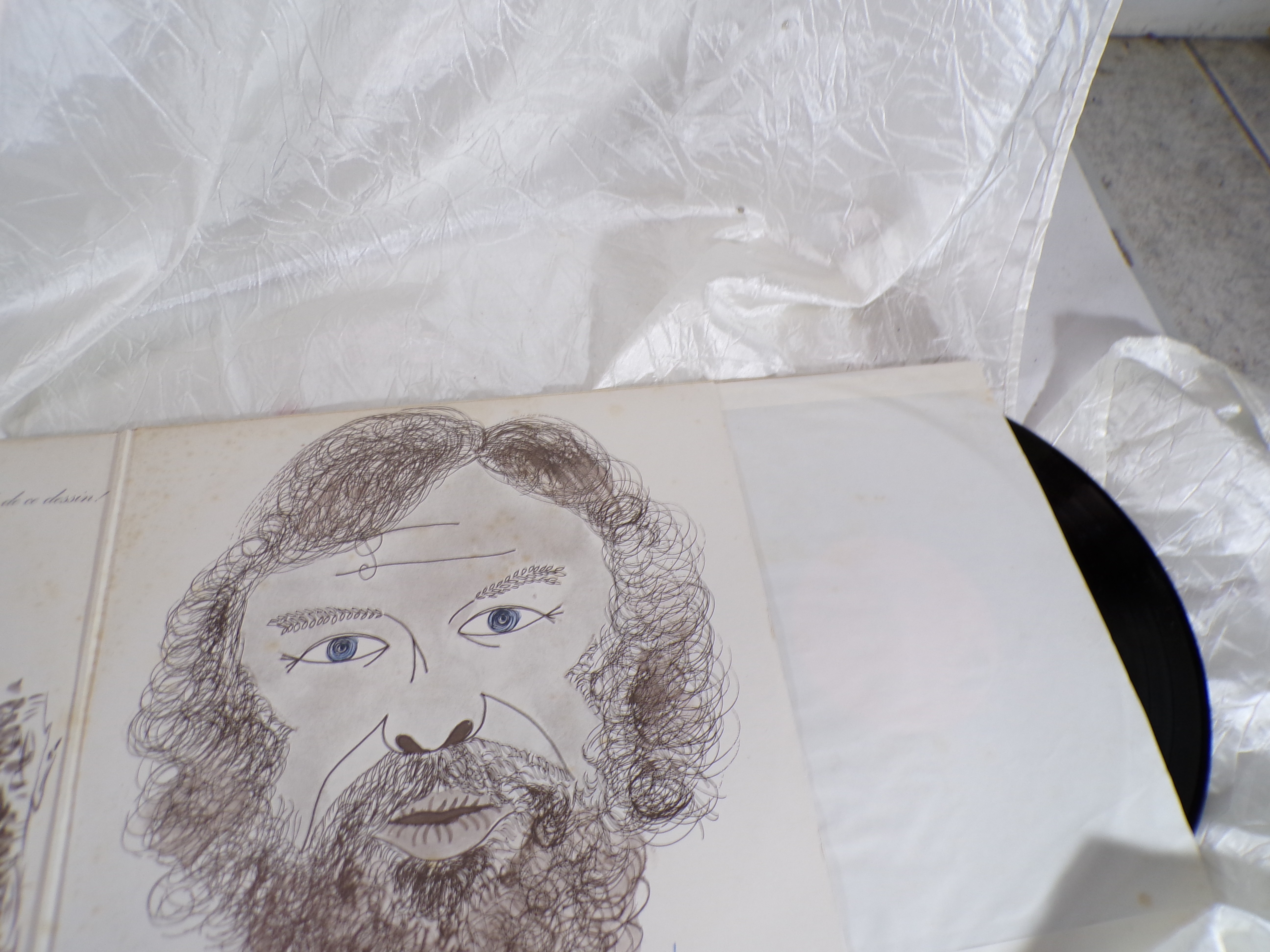 Voir photo 3 de Vinyle Georges Moustaki "l'album "Concert" Vinyle Georges Moustaki "l'album "Concert" Très bon état - Vue 3 -