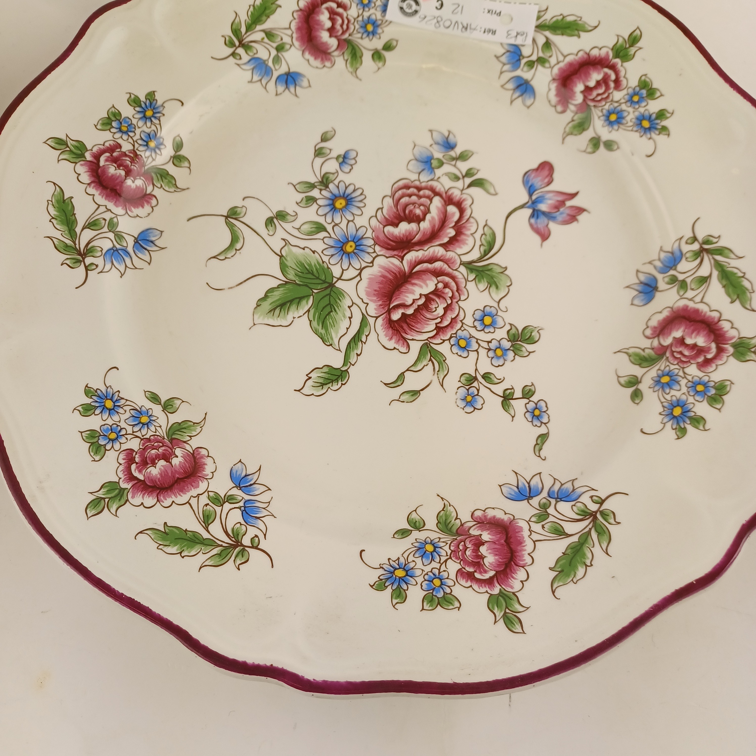 Voir photo 6 de Soupière de porcelaine avec fleurs rouges Soupière de porcelaine avec fleurs rouges Très bon état - Vue 6 -