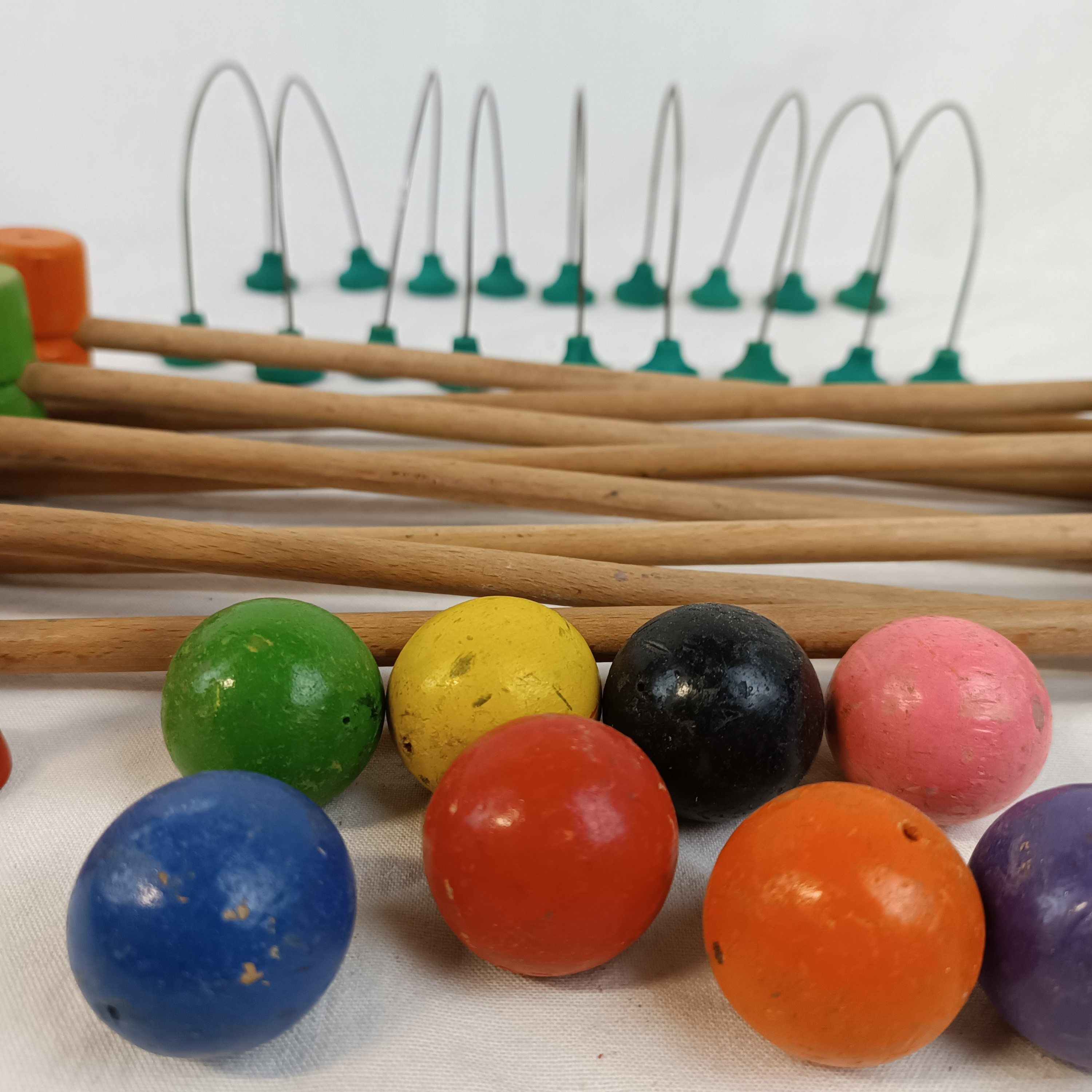 Jeu de Croquet de Table ancien, en bois, dans sa boite d'origine État correct - Vue 5 - 