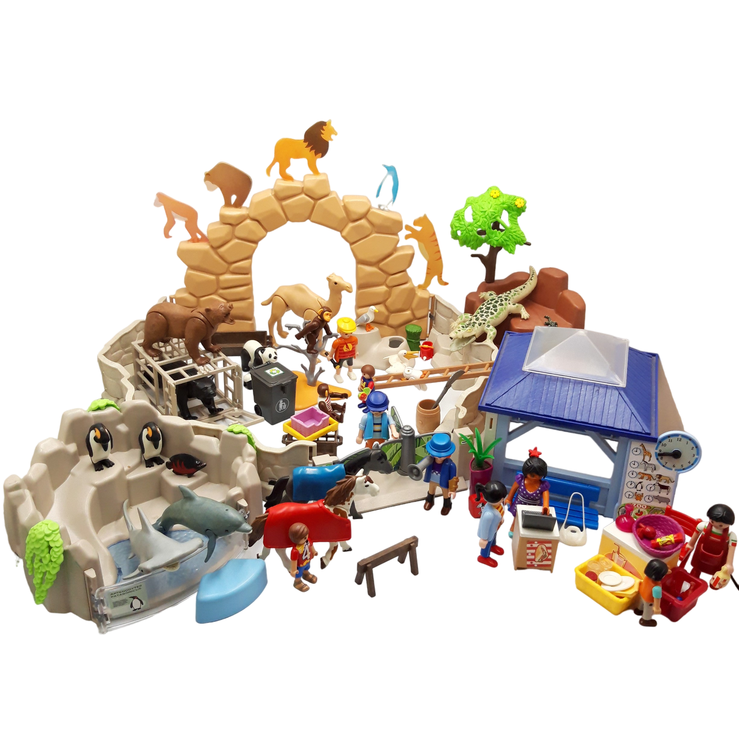 Playmobil 'Grand Zoo', 75 pièces  Bon état -  reconditionné disponible sur Label Emmaüs