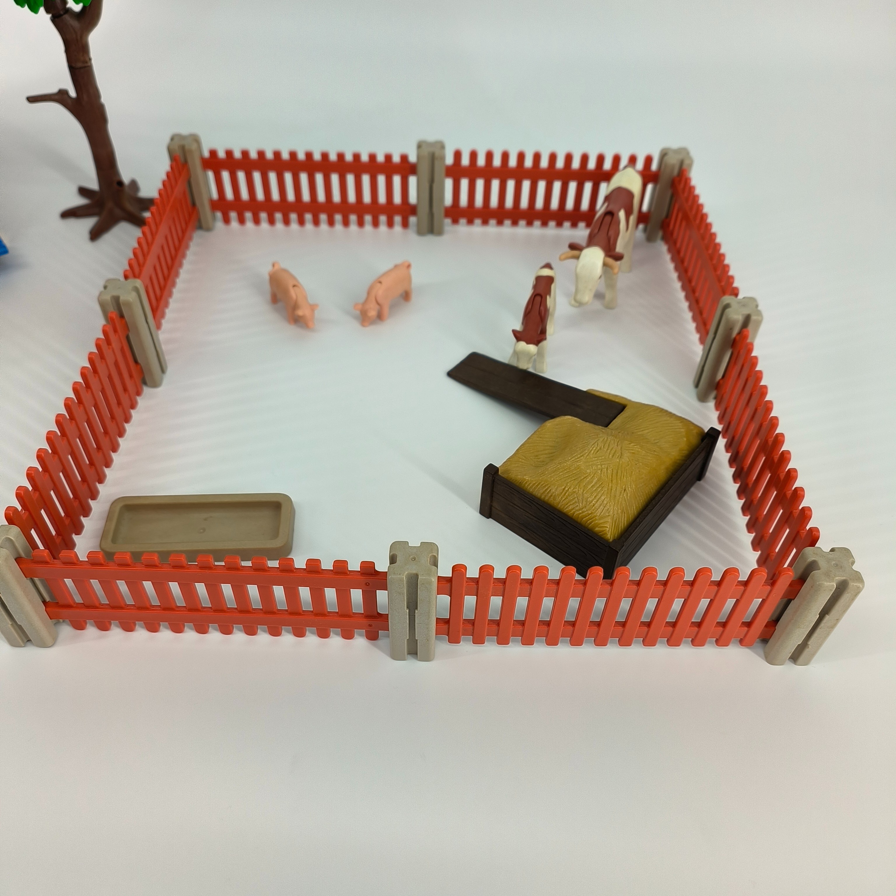Voir photo 3 de Playmobil-la ferme Playmobil-la ferme Très bon état - Vue 3 -