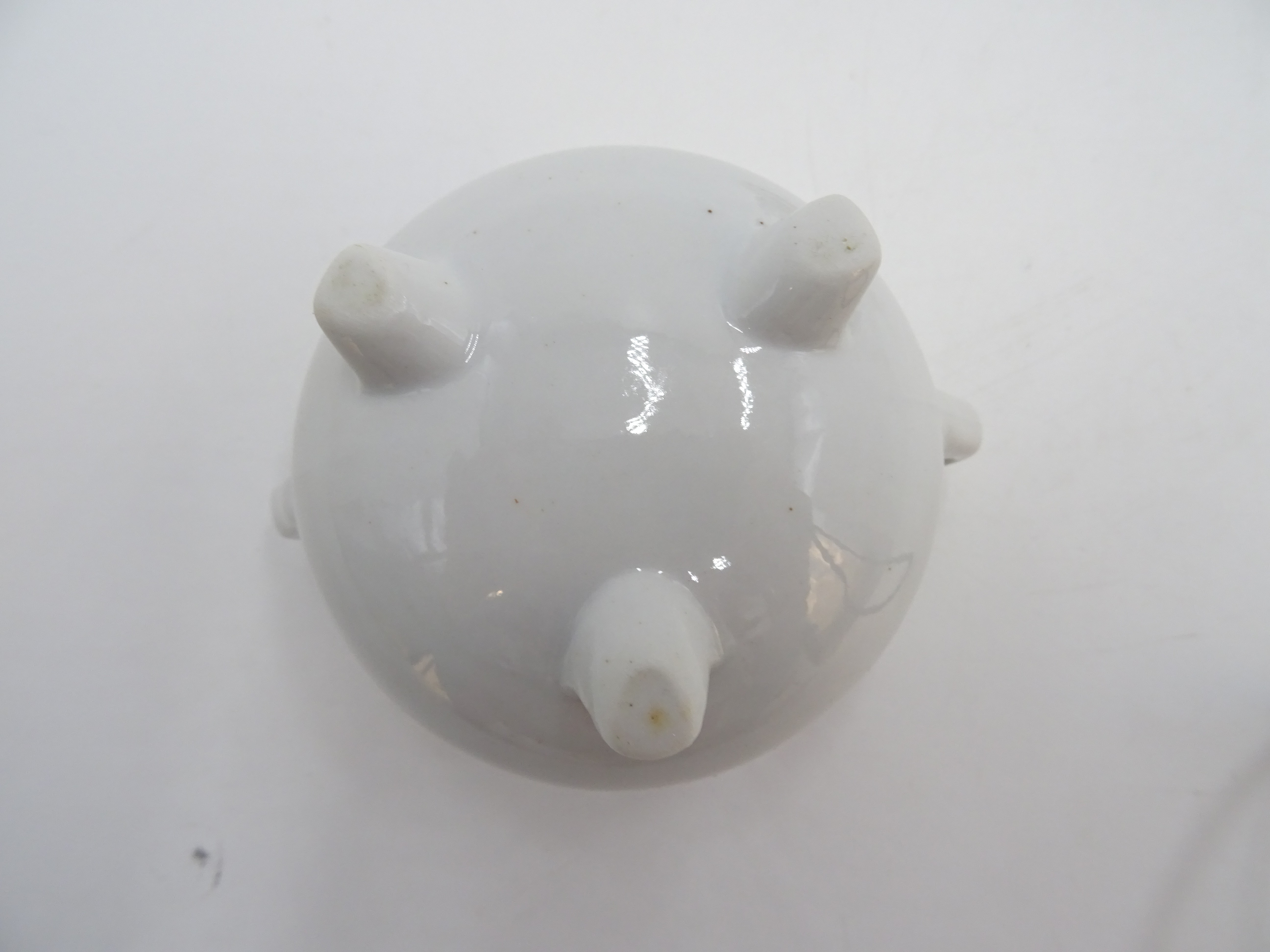 Mini lampe à huile faïence "Bergère de France" État correct - Vue 5 - 