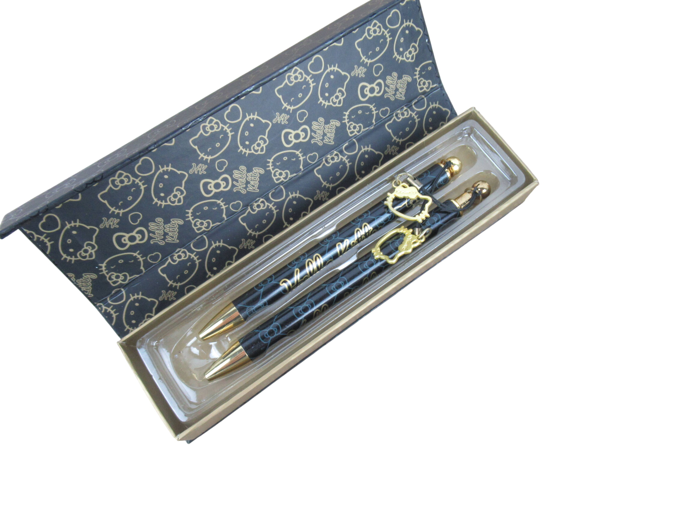 Coffret stylos Hello Kitty Comme neuf -  reconditionné disponible sur Label Emmaüs