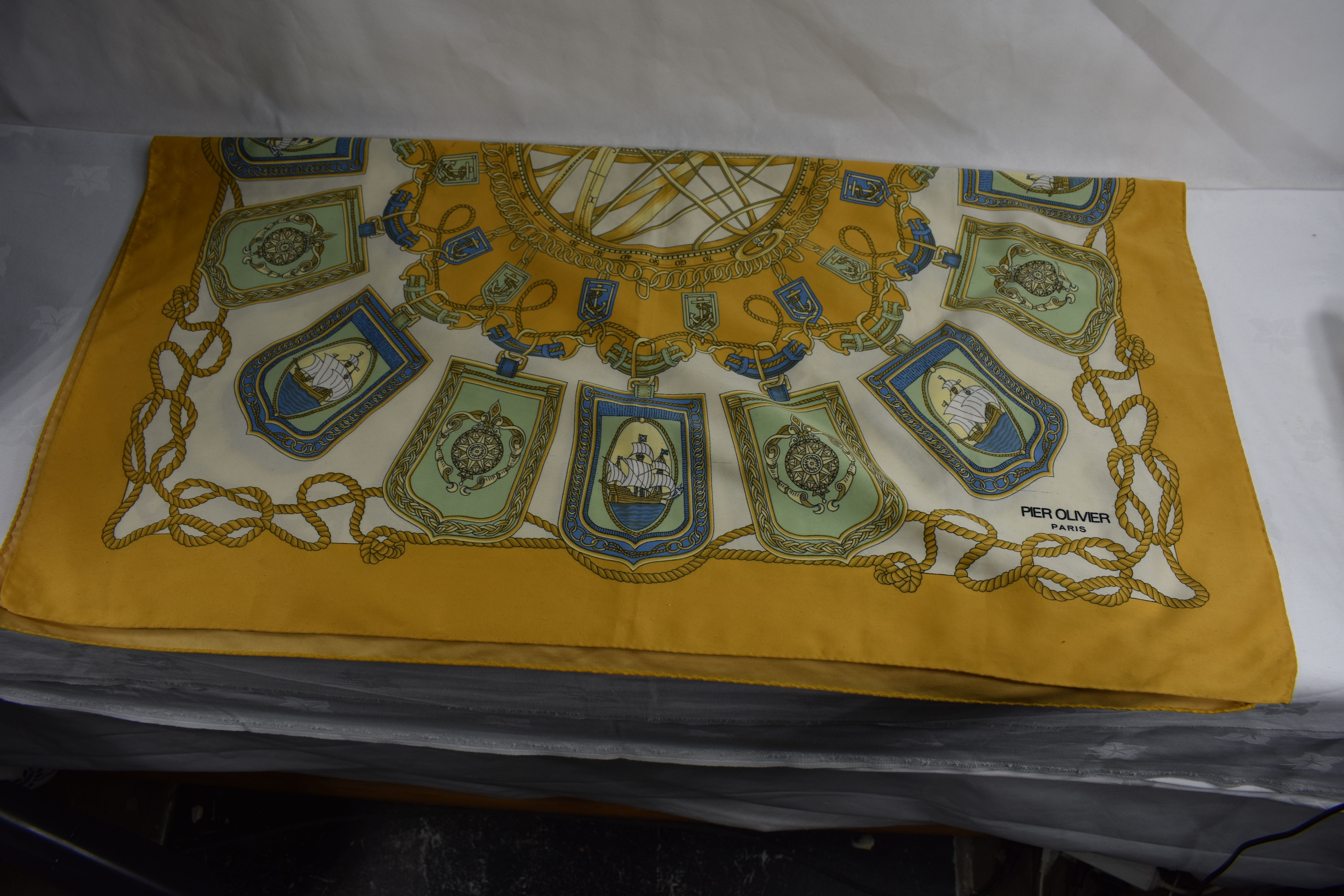 Foulard PIER OLIVIER dcor " marine " avec cordages et astrolabe au centre Bordures roulotes ( 90 cm x 90 cm ) - Label Emmaus - Modalova