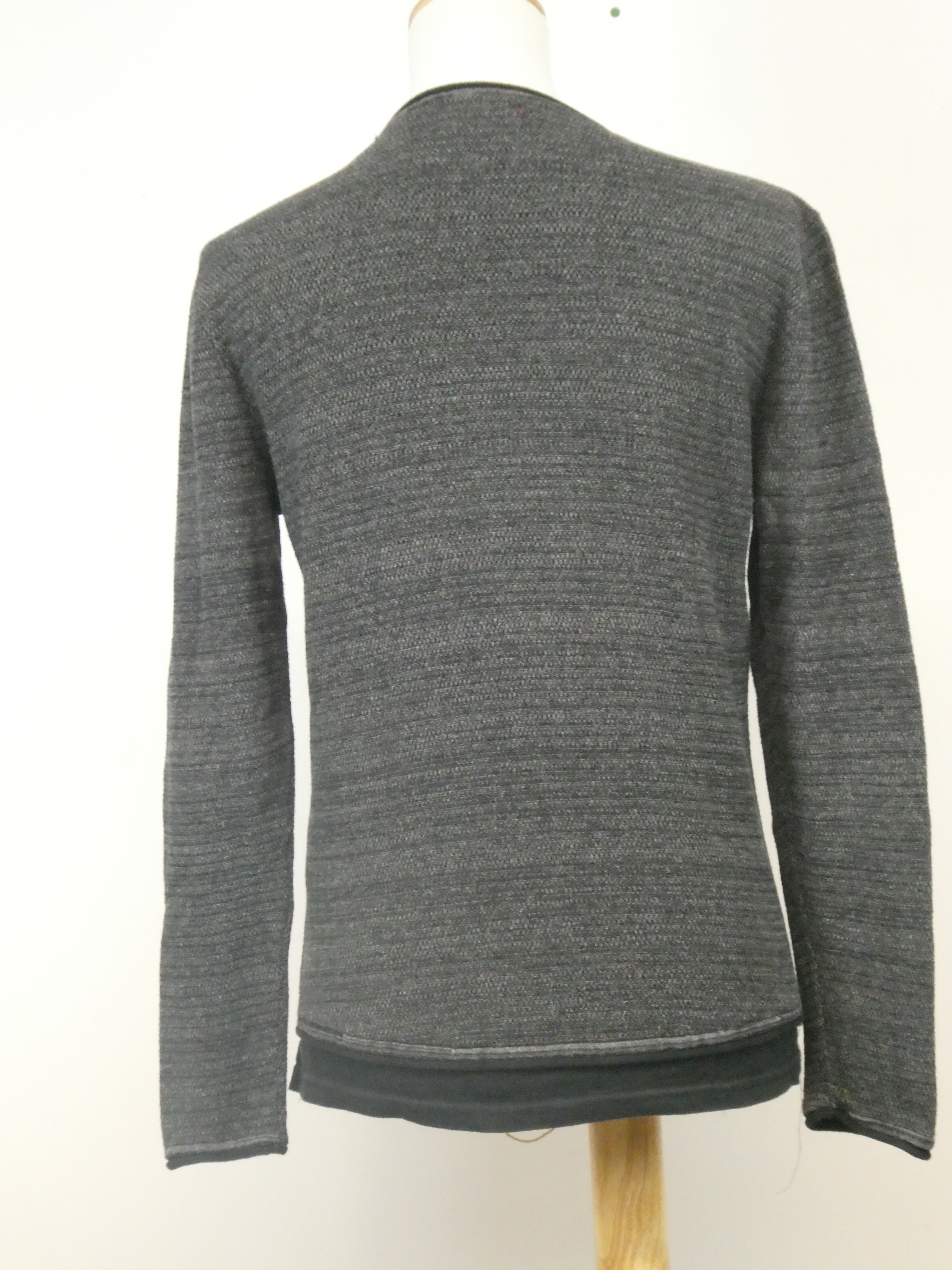 Guess pull manches longues encolure rond - Taille S - Photo 8