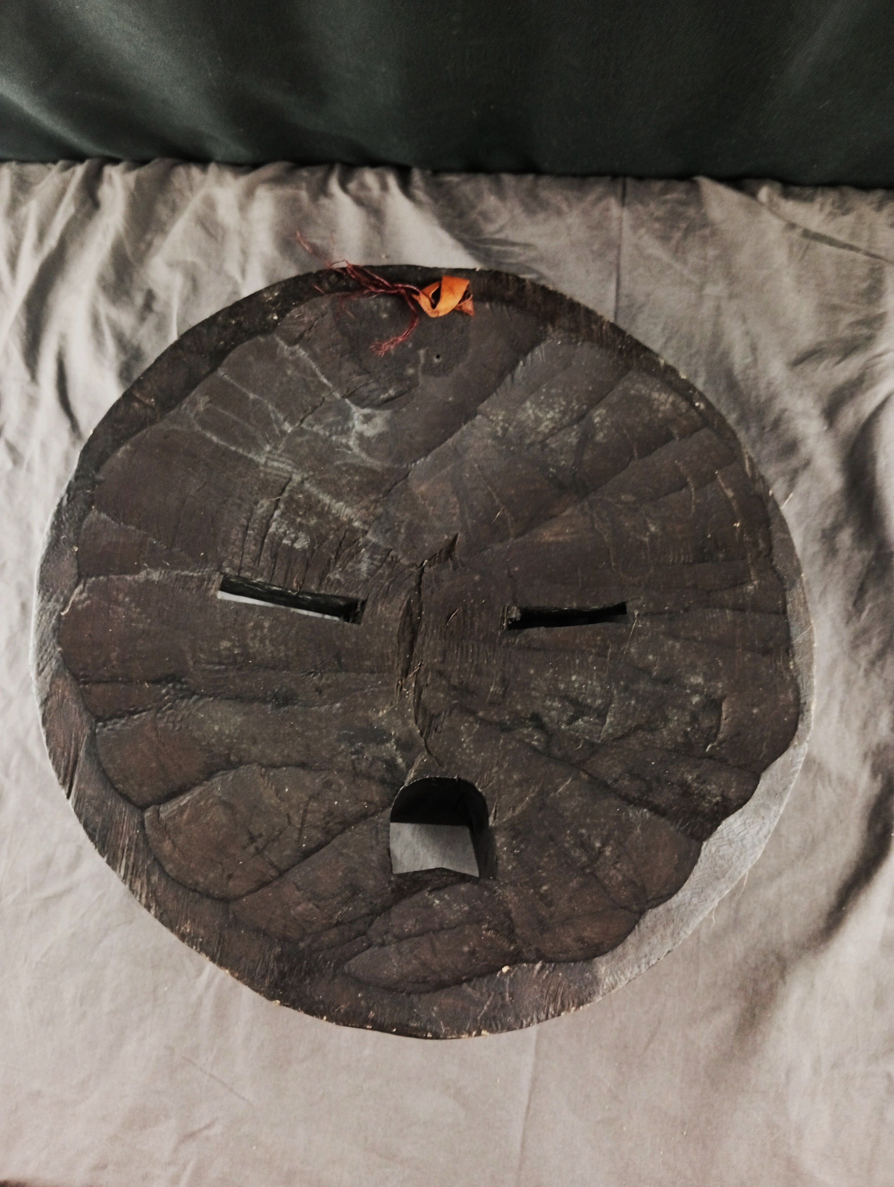 Paire de masques tribaux Africains décoratifs avec perles incrustées- Diamètre 30cm - Photo 5