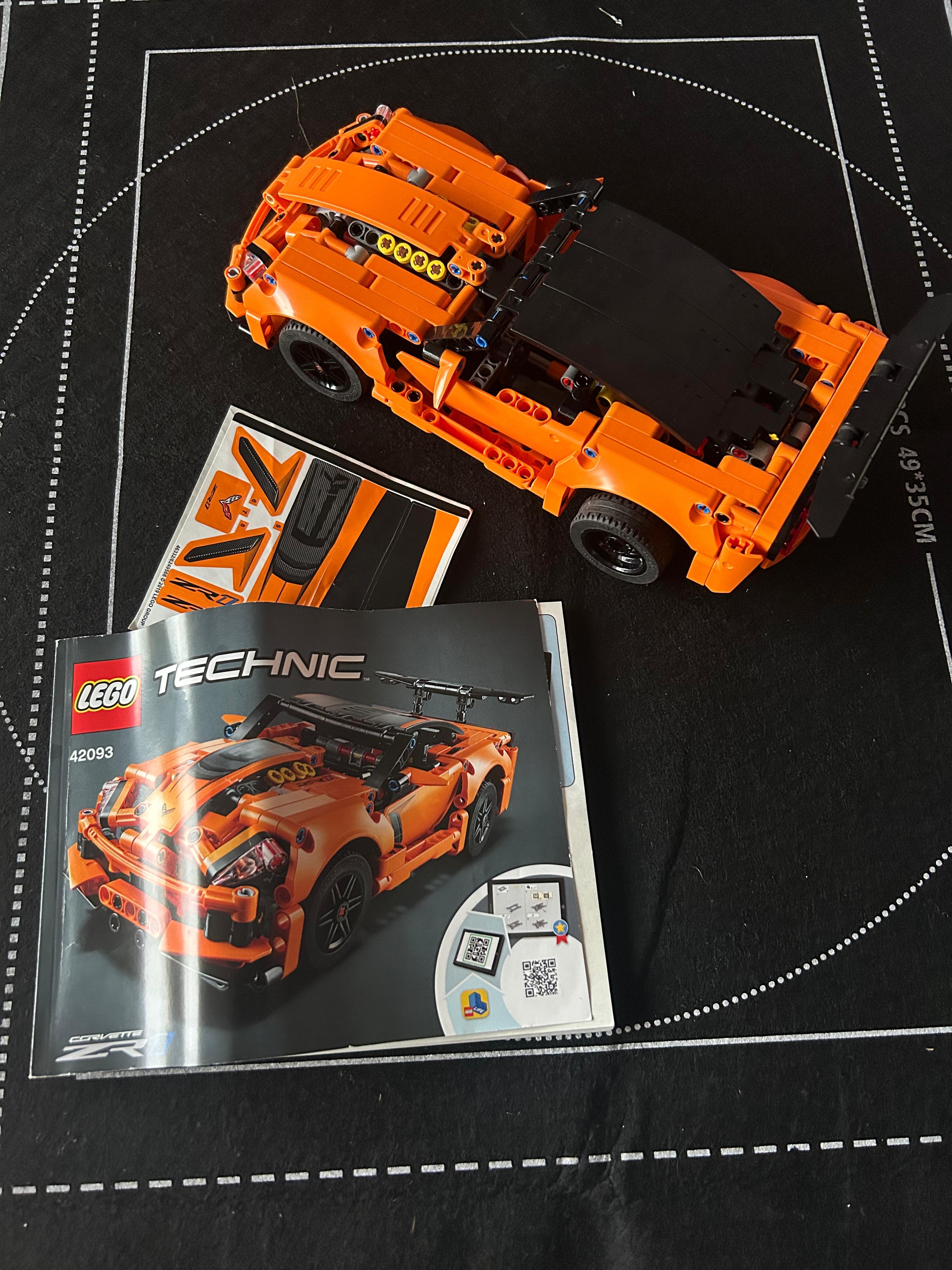 LEGO TECHNIC numéro 42093  - Vue 2 - 
