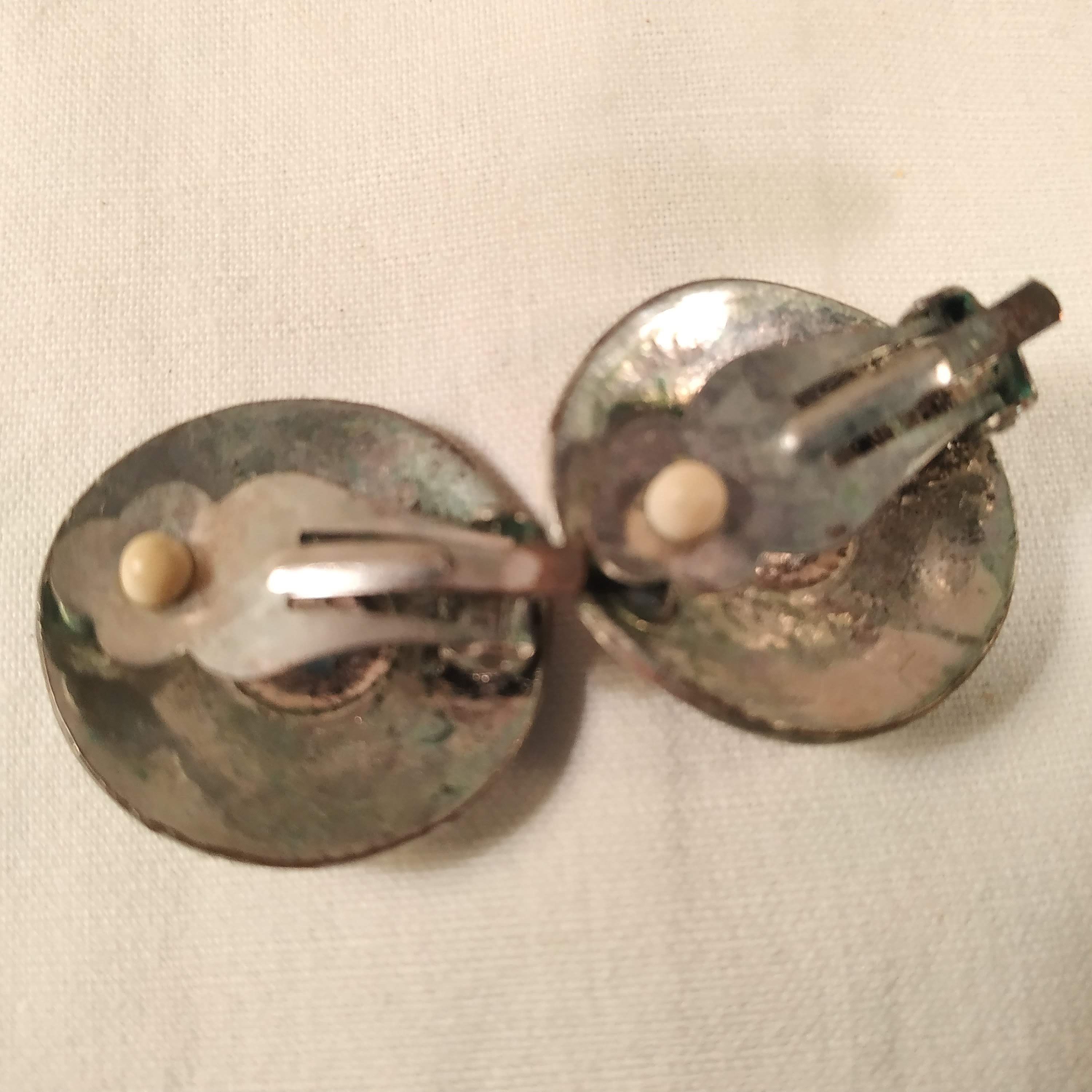 clip d'oreille artisanale métal argenté, strass rose  Très bon état - Vue 2 - 