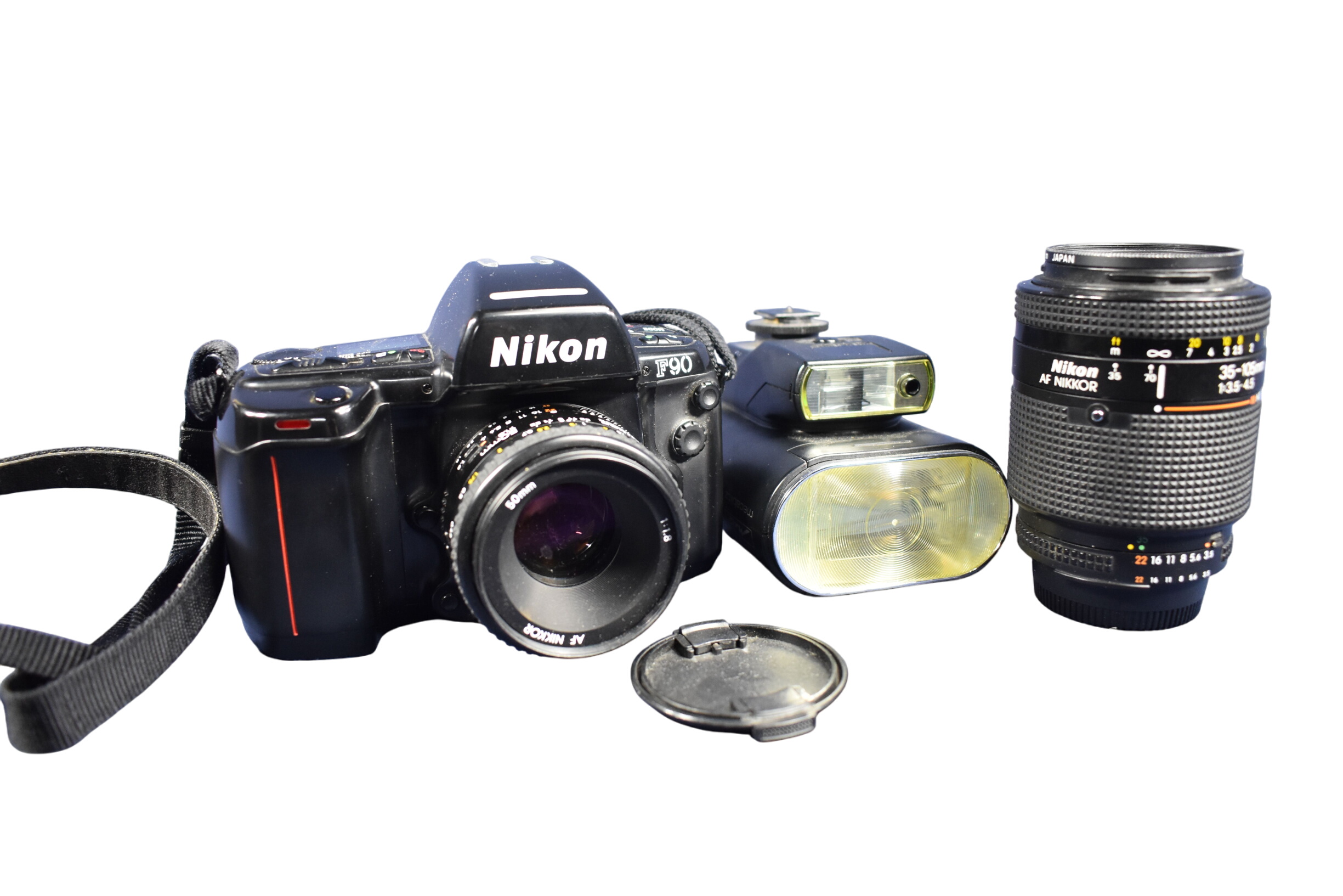 Appareil photo NIKON F 90, avec objectif de 50 mm, Objectif NIKON 35 - 105 mm, flash 1 ET 2 , 38 CT 7. - Photo 0