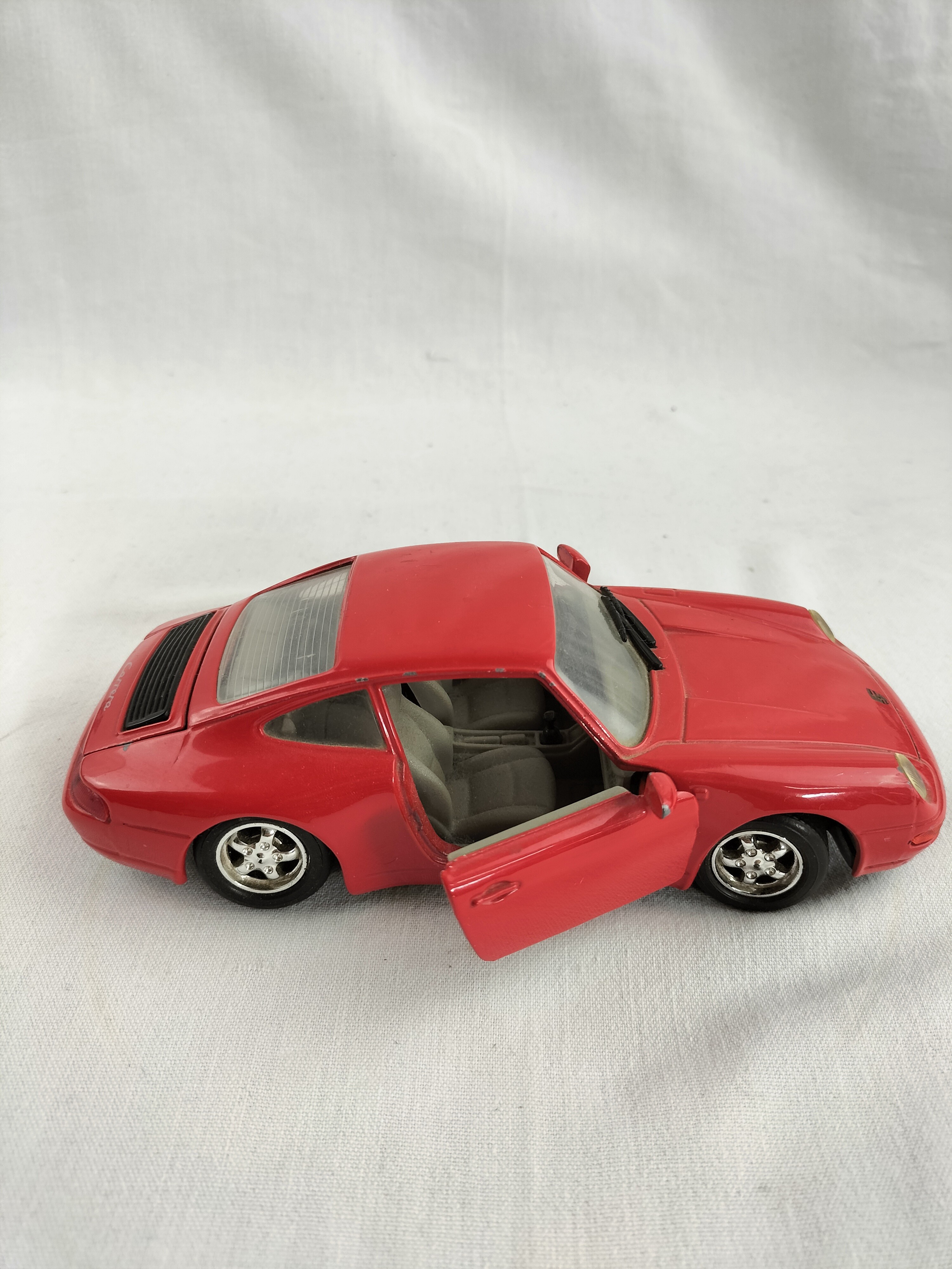Voir photo 54 de Lot de 8 voitures miniatures de collection – Ferrari, Porsche, Mustang, Cadillac, Corvette Lot de 8 voitures miniatures de collection – Ferrari, Porsche, Mustang, Cadillac, Corvette Bon état - Vue 54 -