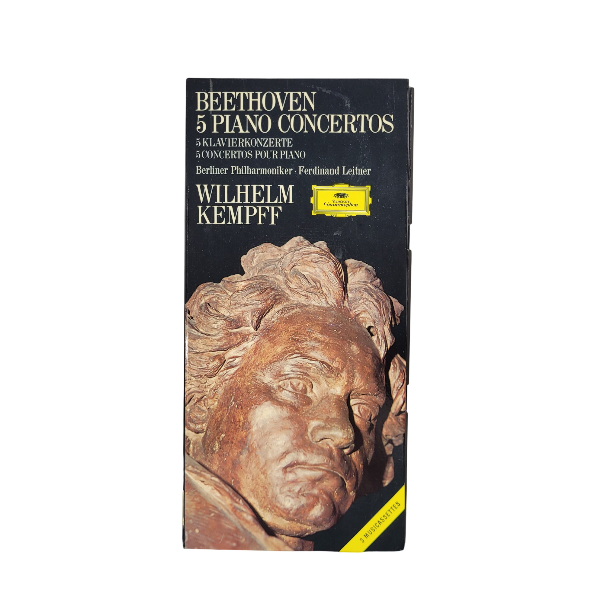 Acheter Coffret 3 MusiCassettes Beethoven : 5 concertos pour piano Très bon état - 12,00 € Coffret 3 MusiCassettes Beethoven : 5 concertos pour piano Très bon état - reconditionné disponible sur Label Emmaüs