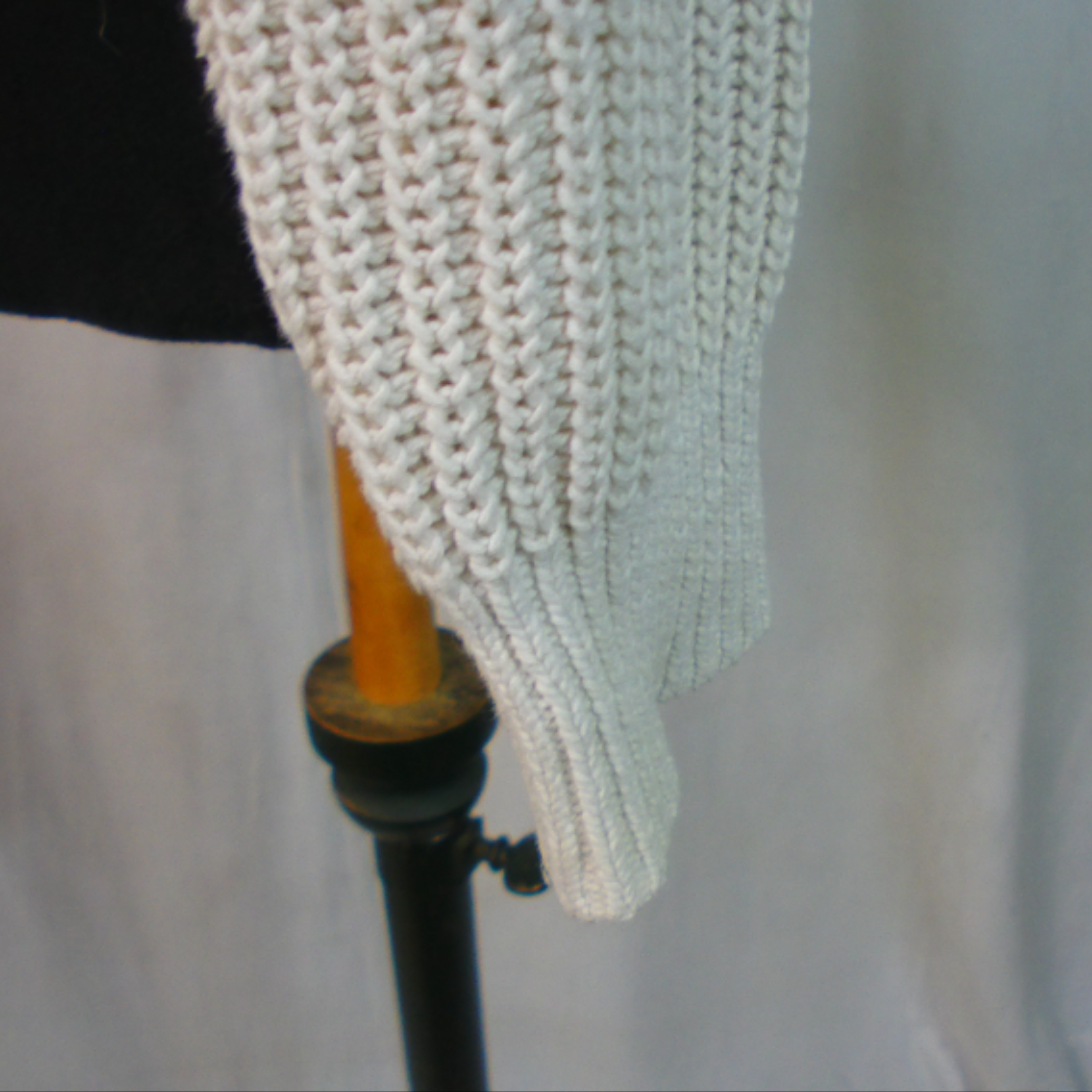 Pull BELAIR, blanc, taille 1 Très bon état - Vue 4 - 
