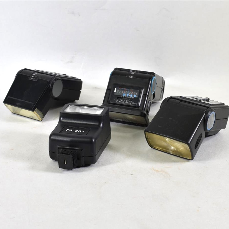 Lot de 4 flashs, dont 1 Helios et 2 Vivitar - Photo 0