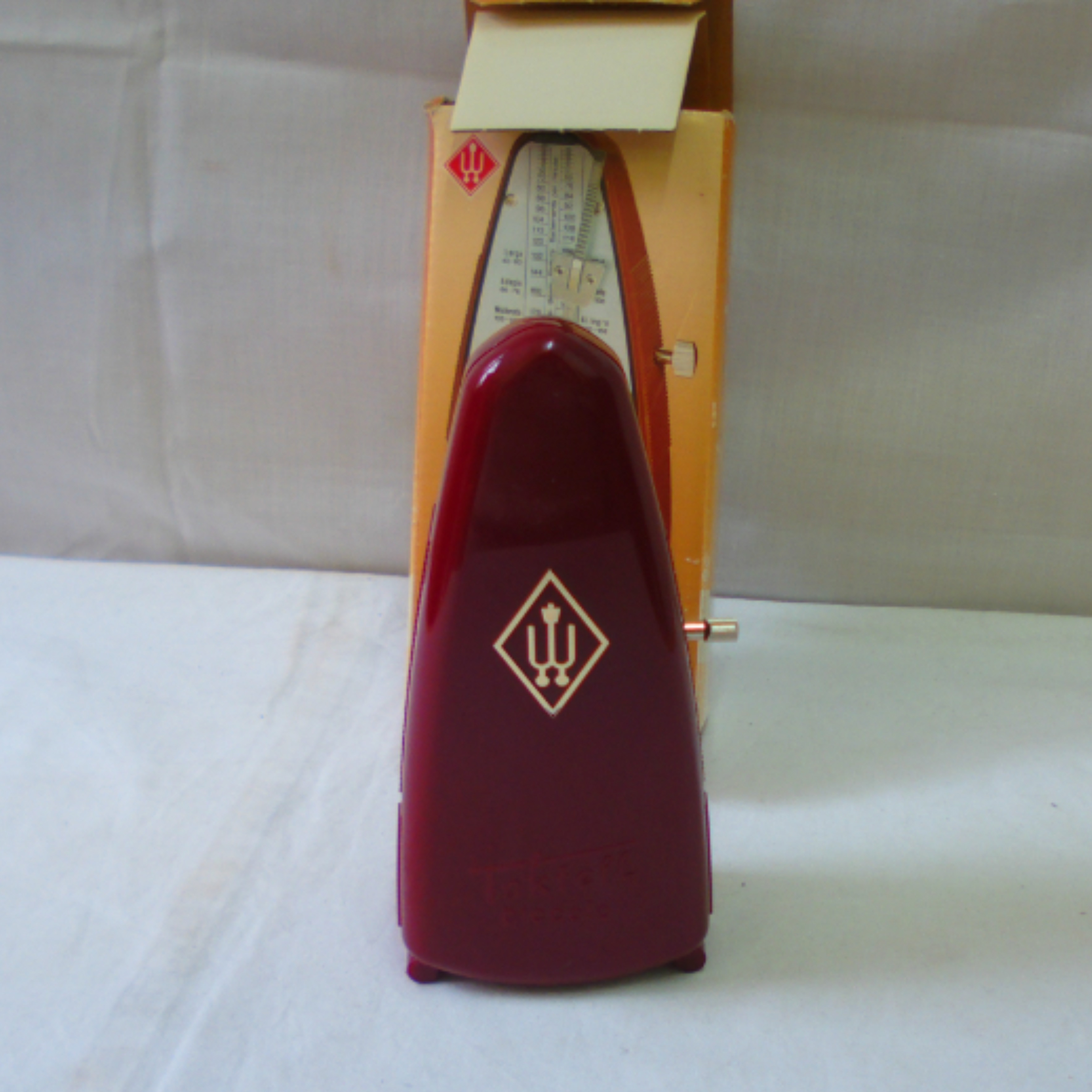 Métronome WITTNER, couleur rubis, taktell Piccolo Très bon état - Vue 2 - 