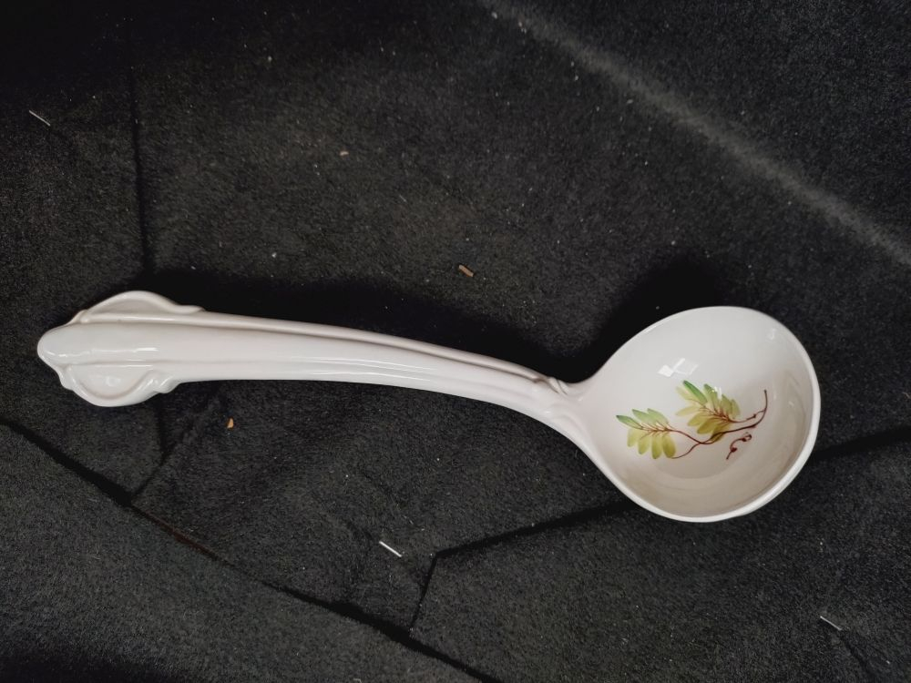 Soupière en céramique italienne à décor floral, avec sa cuillère et son dessous de plat. - Photo 7