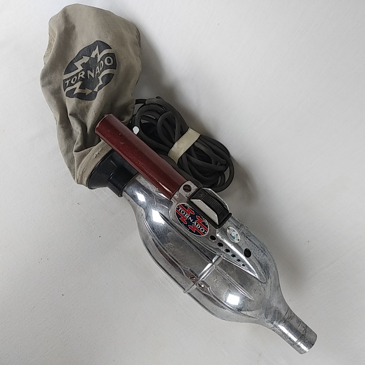 Aspirateur ancien modèle Tornado - Socadem - État correct - Photo 3