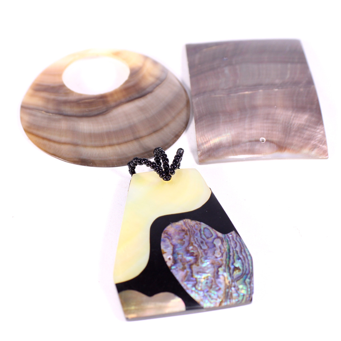 Voir photo 3 de Lot de pendentifs en nacre Lot de pendentifs en nacre - Vue 3 -