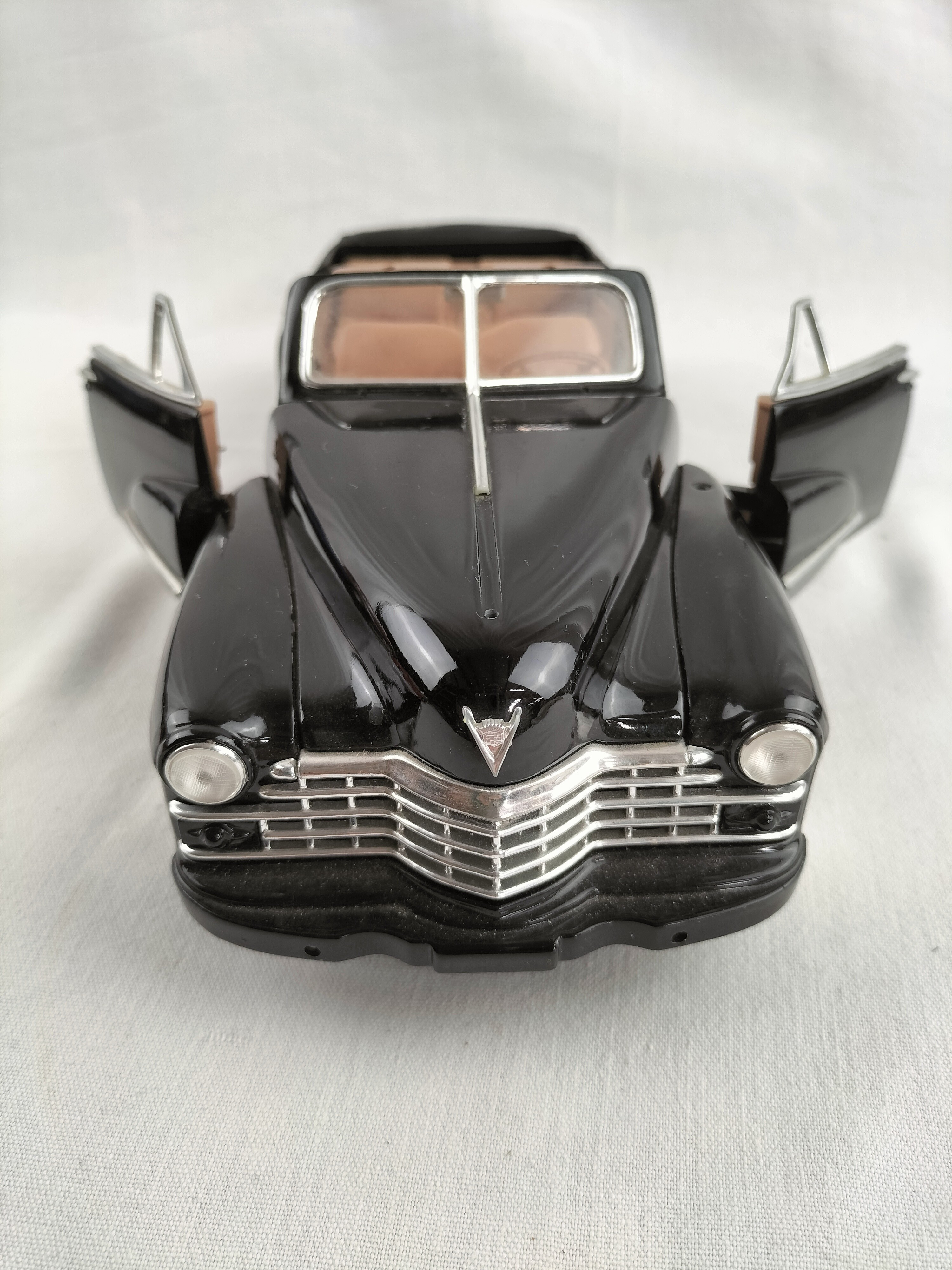 Voir photo 64 de Lot de 8 voitures miniatures de collection – Ferrari, Porsche, Mustang, Cadillac, Corvette Lot de 8 voitures miniatures de collection – Ferrari, Porsche, Mustang, Cadillac, Corvette Bon état - Vue 64 -