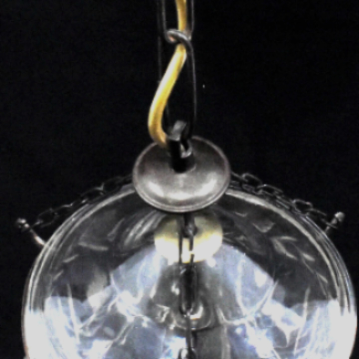 Voir photo 6 de Lanterne Suspendue Chehoma® - Esprit Colonial des Indes - Verre Taillé & Laiton doré Lanterne Suspendue Chehoma® - Esprit Colonial des Indes - Verre Taillé & Laiton doré Bon état - Vue 6 -